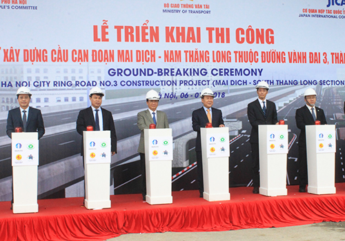 Lãnh đạo Bộ Giao thông và Hà Nội khởi công dự án vành đai 3 trên cao. Ảnh: Đ.Loan