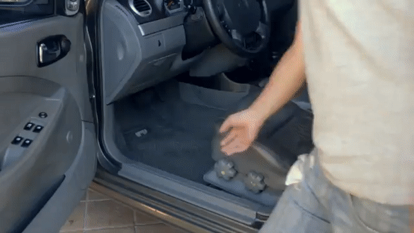 Quy trình vệ sinh nội thất ô tô một cách kỹ càng - 5a