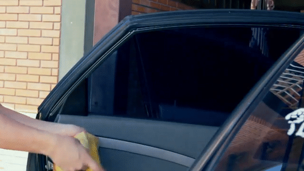 Quy trình vệ sinh nội thất ô tô một cách kỹ càng - 4c