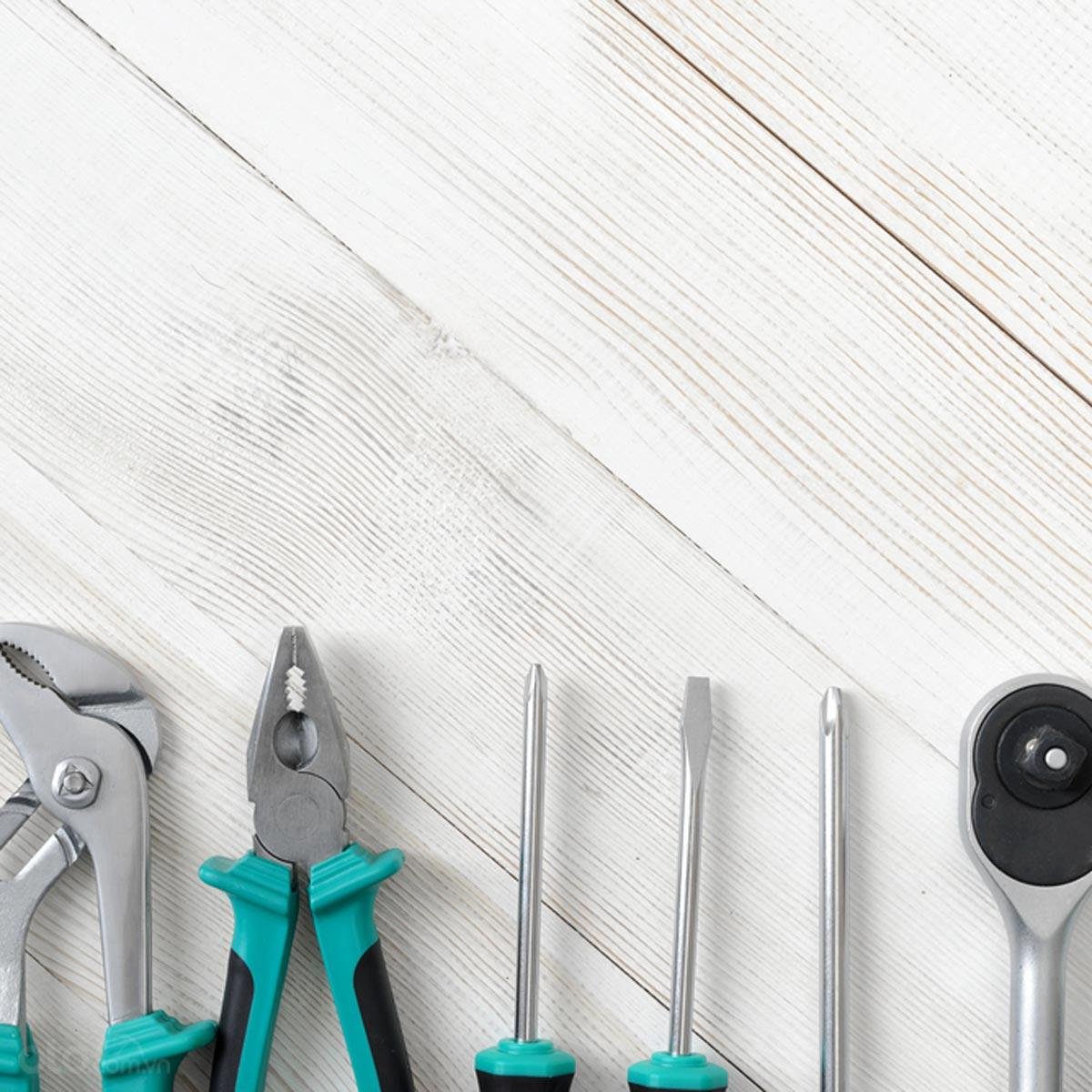 Những món đồ nên để trên xe ô tô vào ngày hè- Ảnh 3.