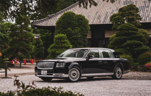 Toyota Century - xe siêu sang độc hành