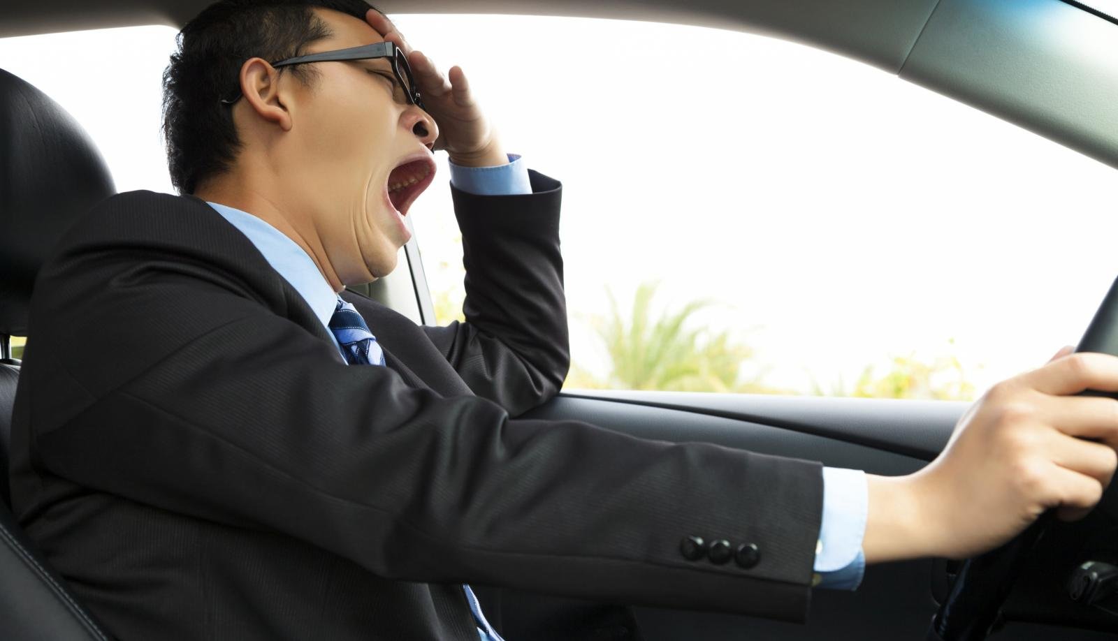 9 điều cần lưu ý để lái xe an toàn vào ban đêm - Giữ sức khỏe vì bản thân lẫn người khác 9 điều cần lưu ý để lái xe an toàn vào ban đêm - Giữ sức khỏe vì bản thân lẫn người khác