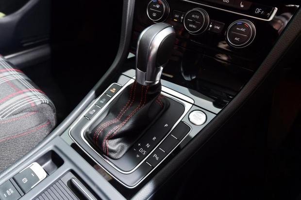 Hộp số ly hợp kép.