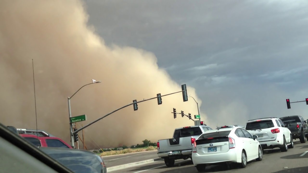 6 mẹo lái xe giúp phòng tránh tai nạn trong thời tiết xấuzs