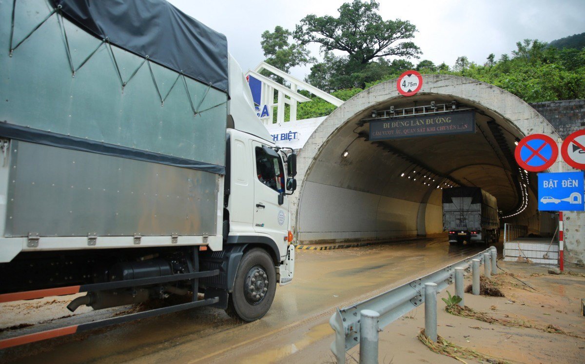 Chuyện chưa kể trắng đêm thông hầm Hải Vân sau lũ quét kinh hoàng - Ảnh 4.