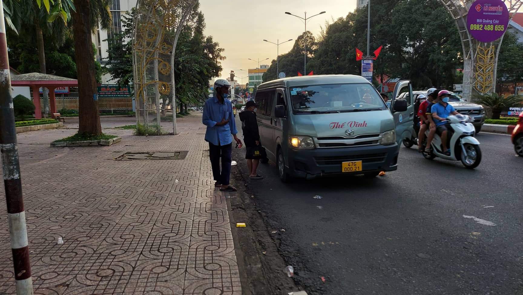 Giam đôc Công an Đắk Lắk chỉ đạo xử lý nghiêm tài xế hành hung phóng viên - Ảnh 2.