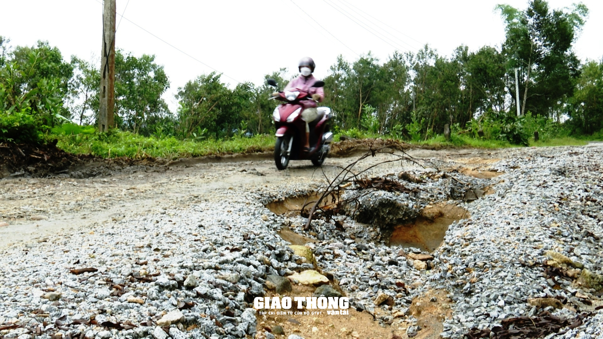 Quảng Nam khắc phục, đảm bảo ATGT tuyến ĐH1, sau phản ánh của Tạp chí GTVT - Ảnh 1.