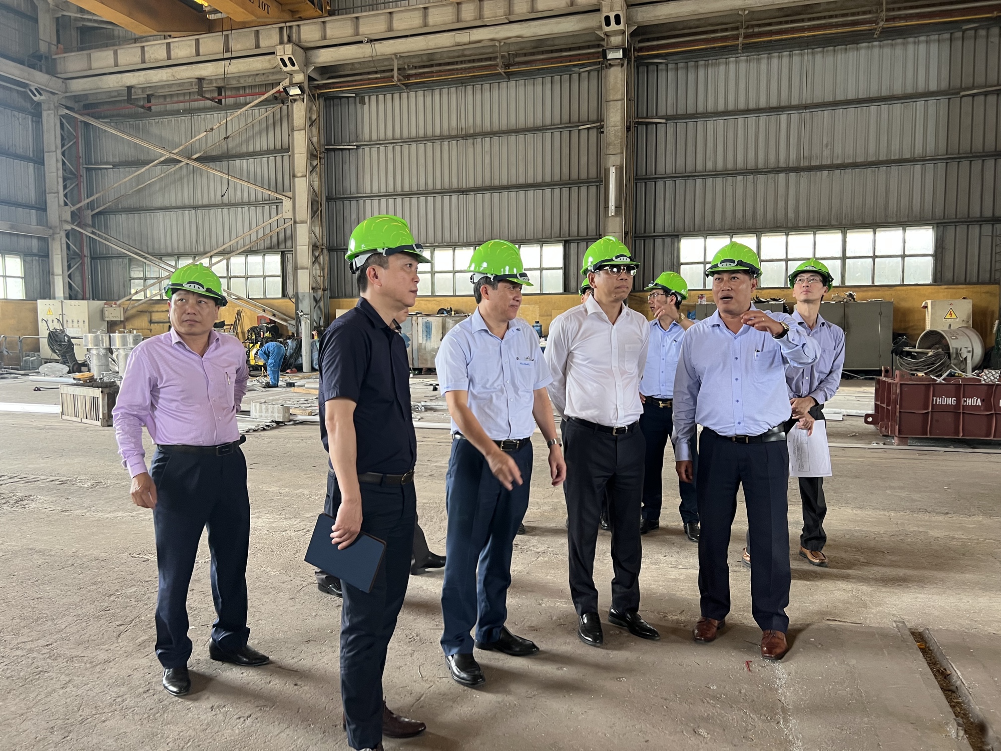 Doanh nghiệp đóng tàu tại TP.HCM "gồng mình" tìm đơn hàng - Ảnh 2.