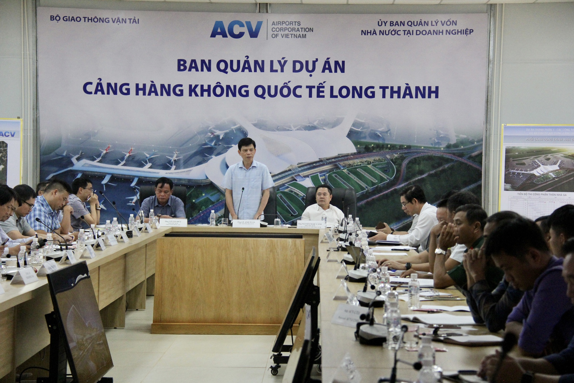 Nhiều hộ dân chưa tháo dỡ nhà cửa bàn giao mặt bằng dự án sân bay Long Thành - Ảnh 1. Nhiều hộ dân chưa tháo dỡ nhà cửa bàn giao mặt bằng dự án sân bay Long Thành - Ảnh 1.