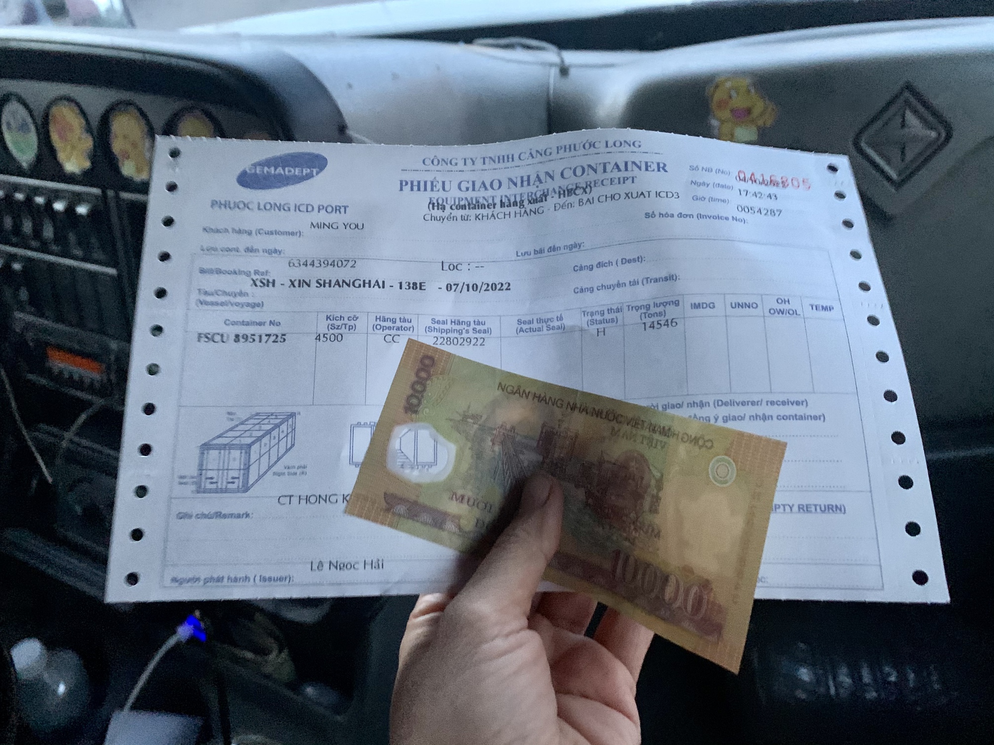 Những “góc khuất” ở cảng container tại TP.HCM - Ảnh 3.