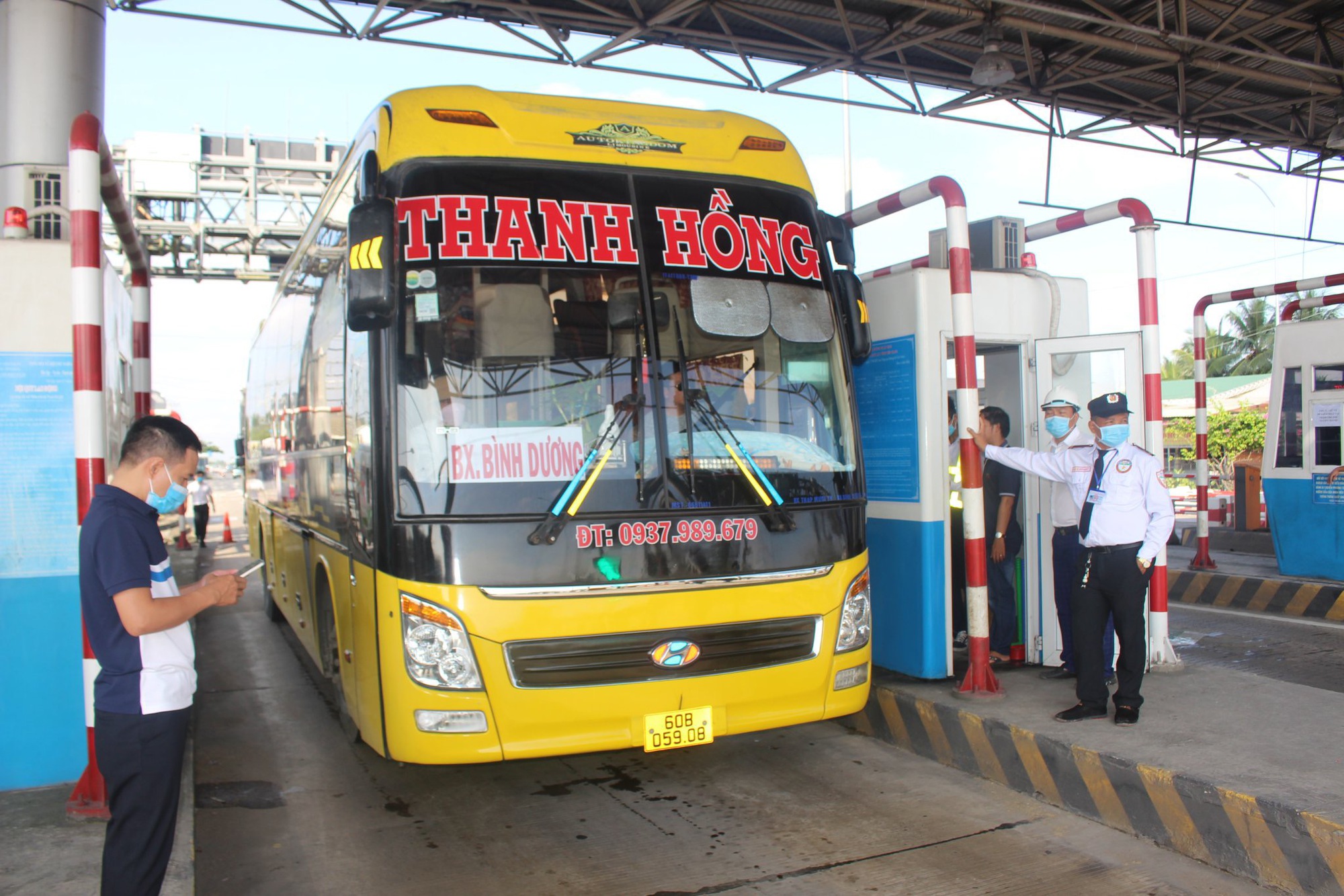 BOT Cai Lậy: Ngày đầu thu phí trở lại, xe qua trạm thông thoáng - Ảnh 4.