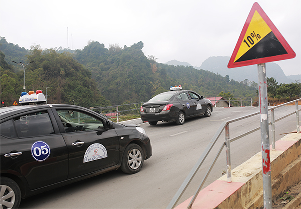"Dở khóc, dở cười" với học lái xe theo DAT - Kỳ 2: Trung tâm đào tạo lái xe "kêu trời"   - Ảnh 3.