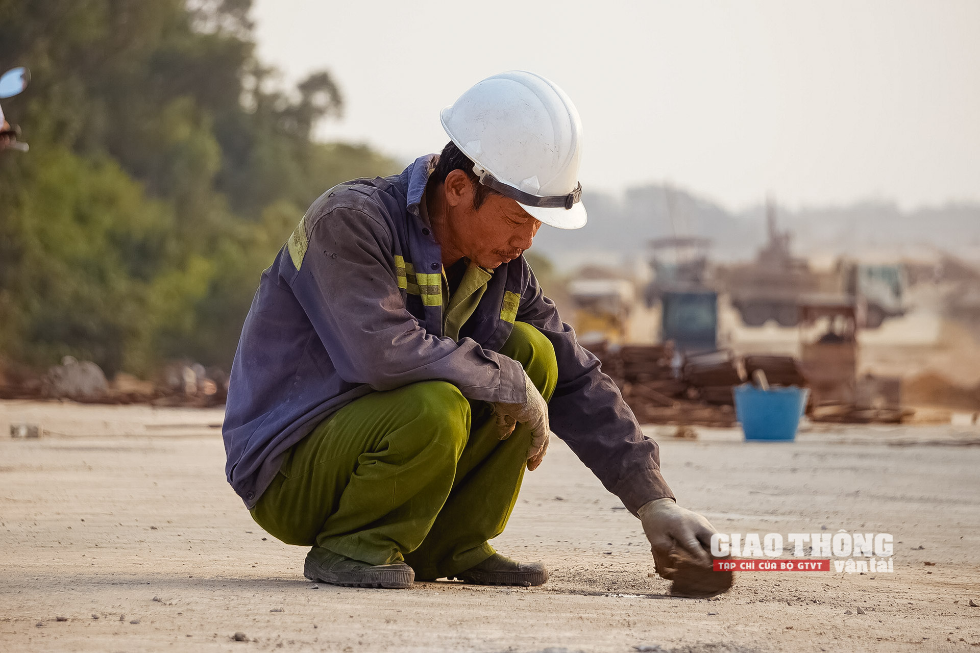 Chùm ảnh: Tận thấy các nhà thầu "dàn trận" thi công cao tốc Mai Sơn - QL45 - Ảnh 28. Chùm ảnh: Tận thấy các nhà thầu "dàn trận" thi công cao tốc Mai Sơn - QL45 - Ảnh 28.