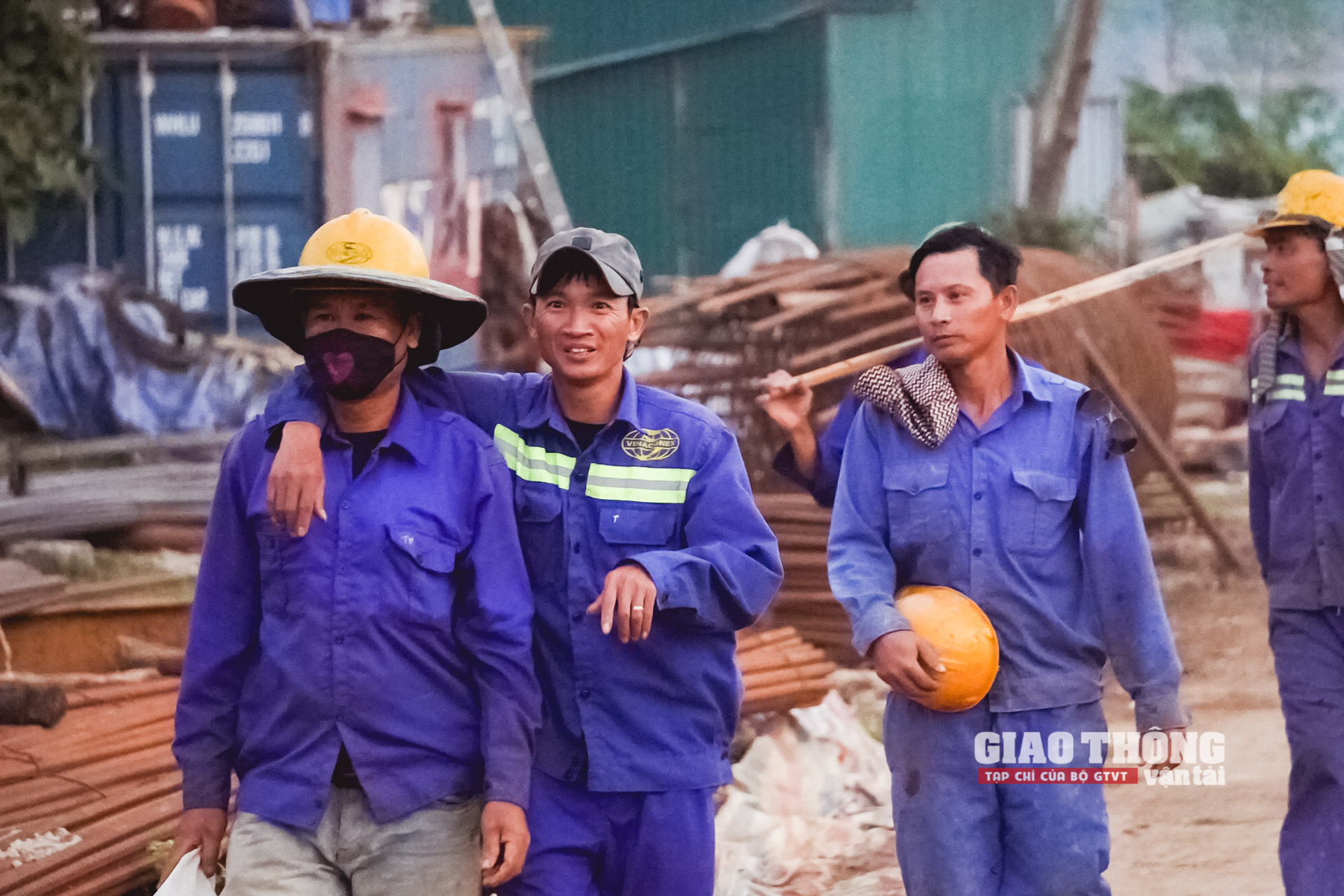 Phóng sự ảnh: Đua tiến độ thi công cao tốc Bắc - Nam qua Thanh Hóa - Ảnh 29.