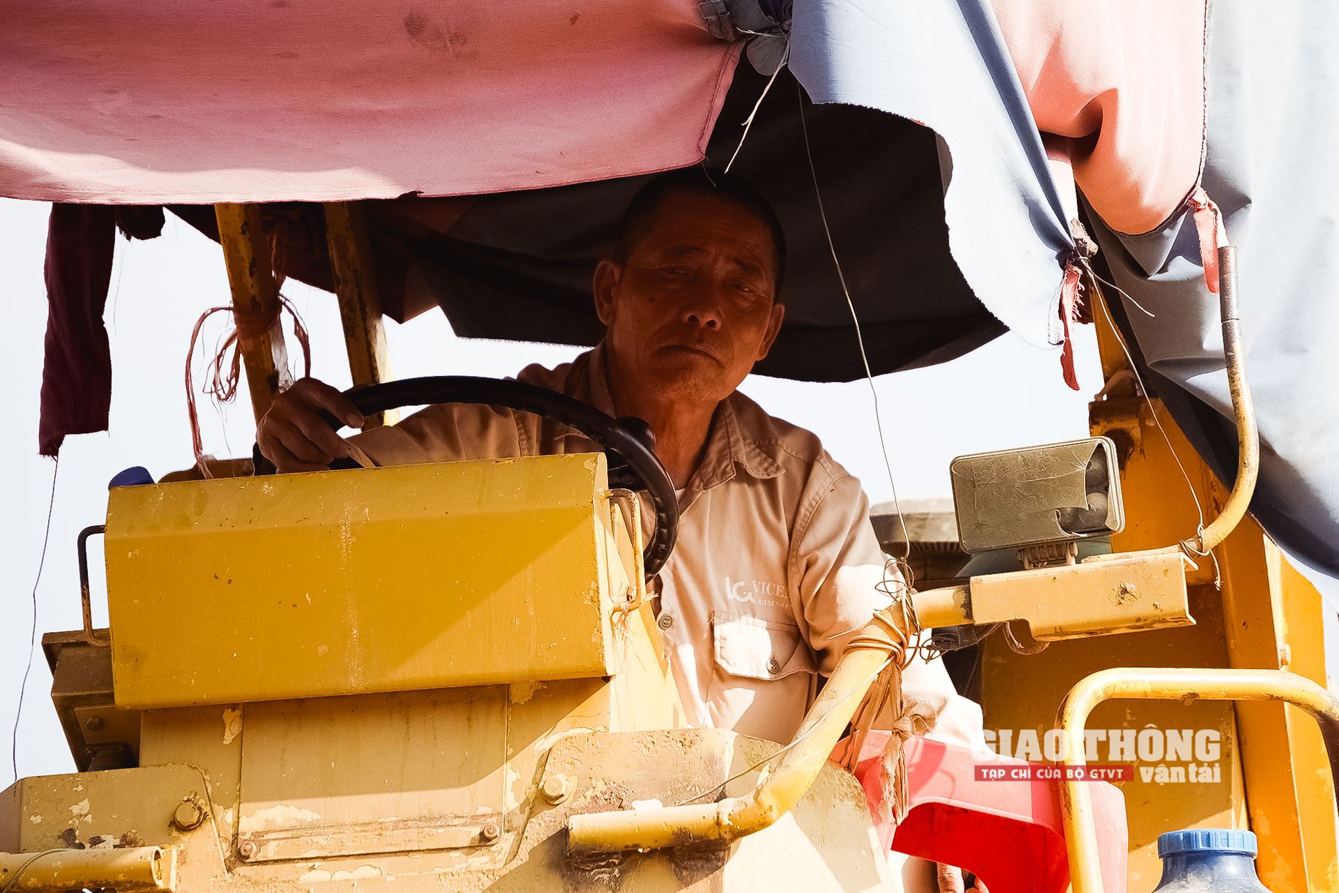 Chùm ảnh: Cận cảnh thi công hầm Thung Thi không quản ngày đêm - Ảnh 13. Chùm ảnh: Cận cảnh thi công hầm Thung Thi không quản ngày đêm - Ảnh 13.