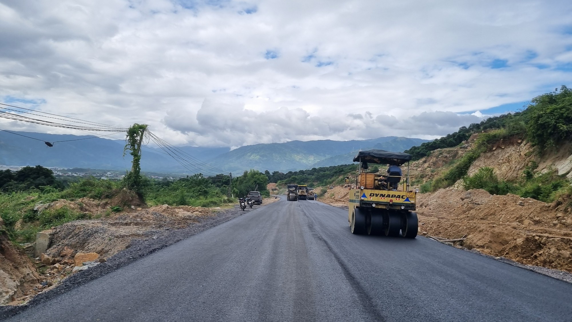 Khánh Hòa tăng tốc thi công, sớm thông xe kỹ thuật đường Tỉnh lộ 3 - Ảnh 10.