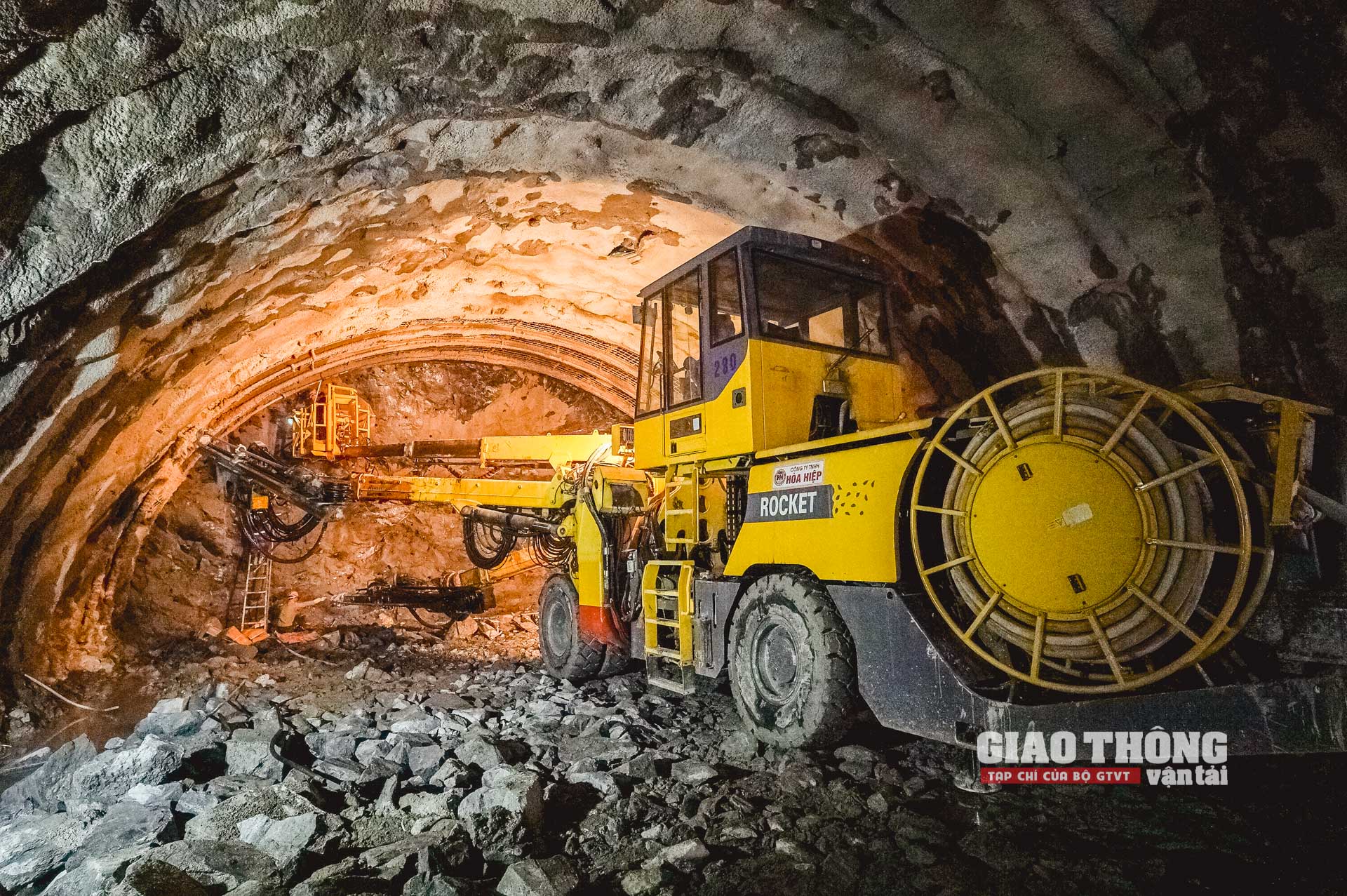 Phóng sự ảnh: Khởi sắc công trường cao tốc Diễn Châu - Bãi Vọt - Ảnh 7.