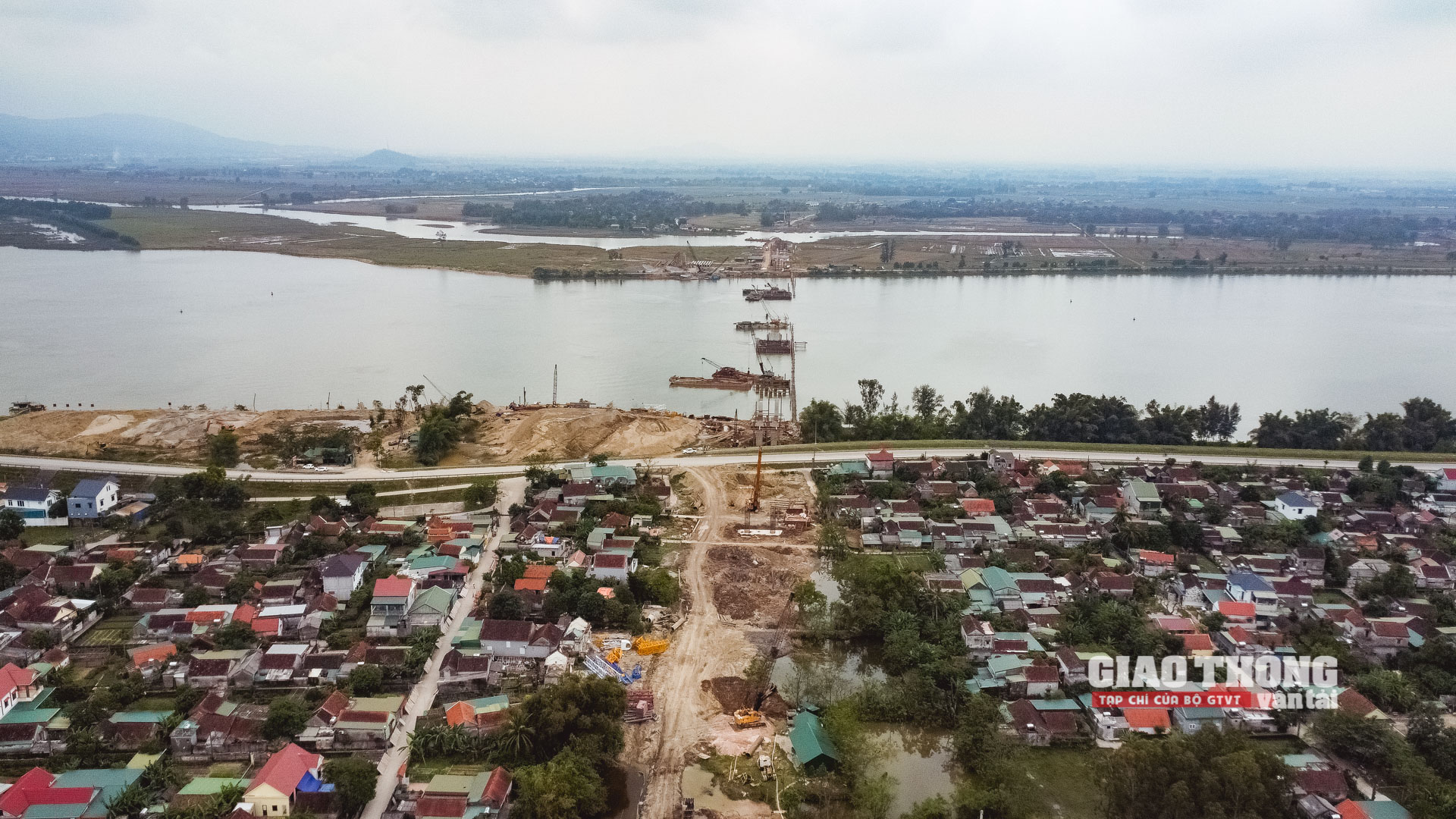 Phóng sự ảnh: Khởi sắc công trường cao tốc Diễn Châu - Bãi Vọt - Ảnh 17.