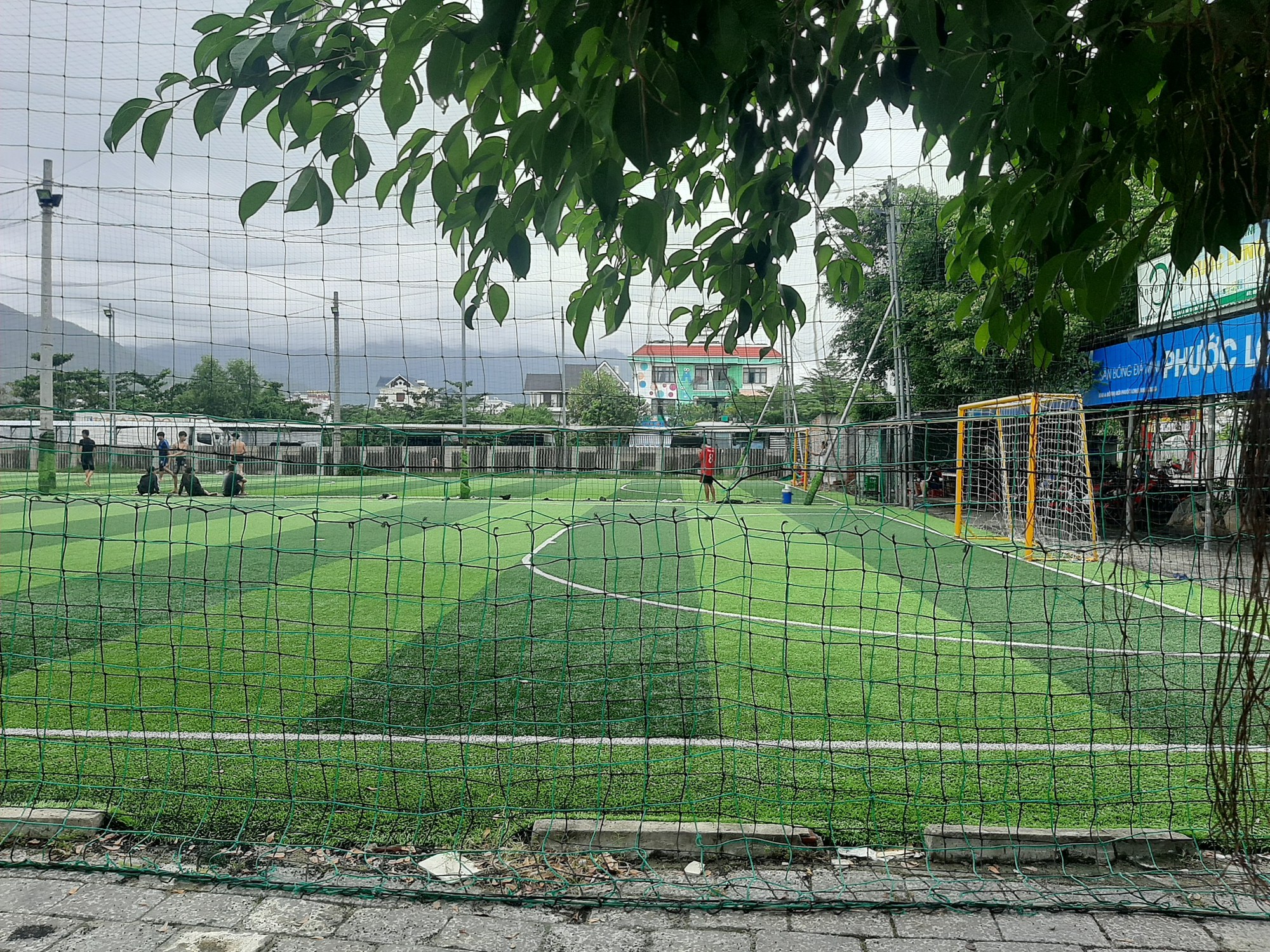 Nha Trang kiến nghị xử lý hoạt động bãi đỗ xe không phép - Ảnh 4. Nha Trang kiến nghị xử lý hoạt động bãi đỗ xe không phép - Ảnh 4.