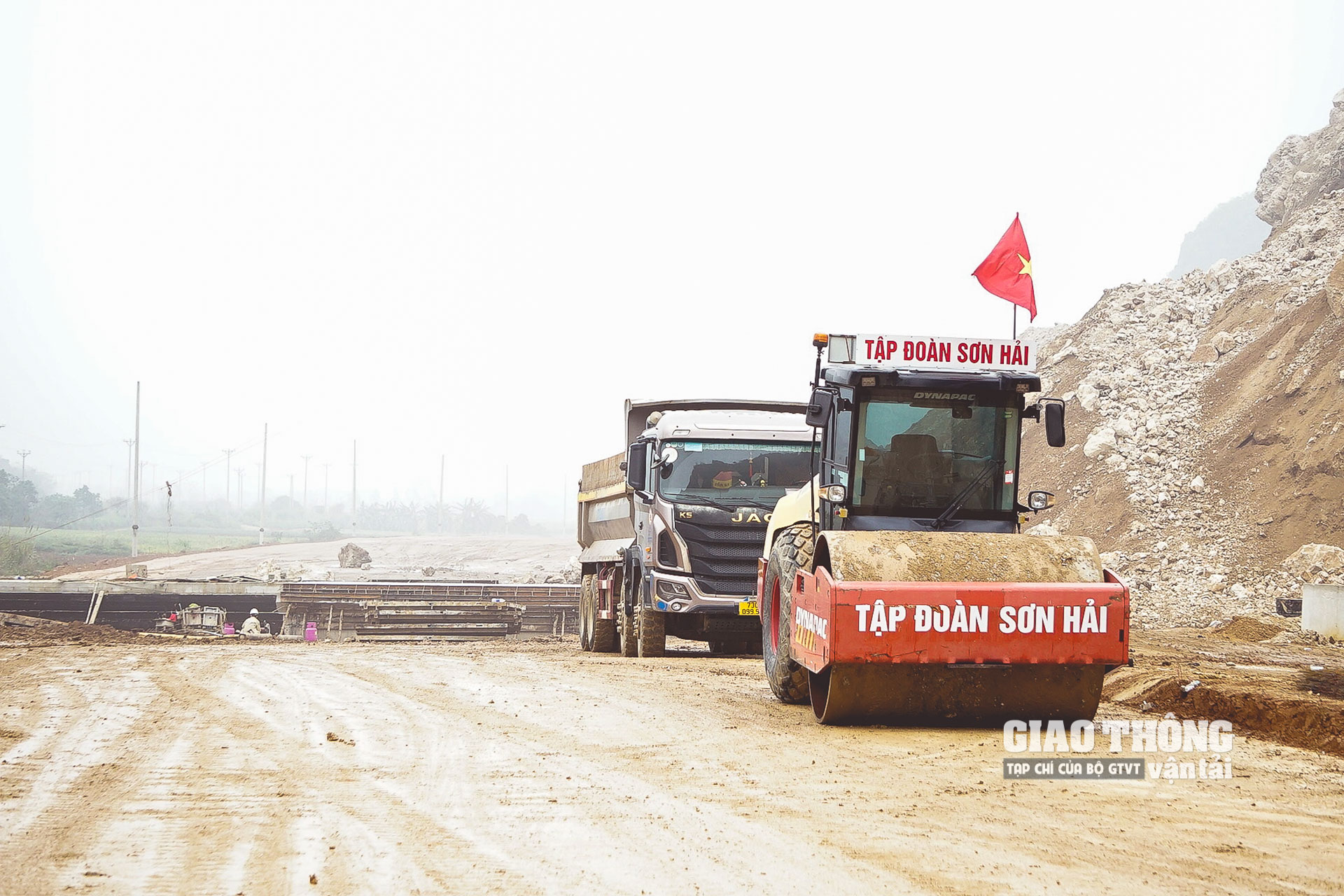 Lạ lùng nhà thầu muốn bảo hành đường cao tốc 10 năm bằng… niềm tin - Ảnh 2.