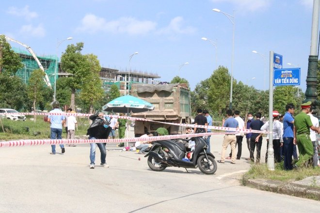 Về quê ăn giỗ, thai phụ và 2 con tử vong sau va chạm với xe ben chở đất ở Huế - Ảnh 1. Về quê ăn giỗ, thai phụ và 2 con tử vong sau va chạm với xe ben chở đất ở Huế - Ảnh 1.