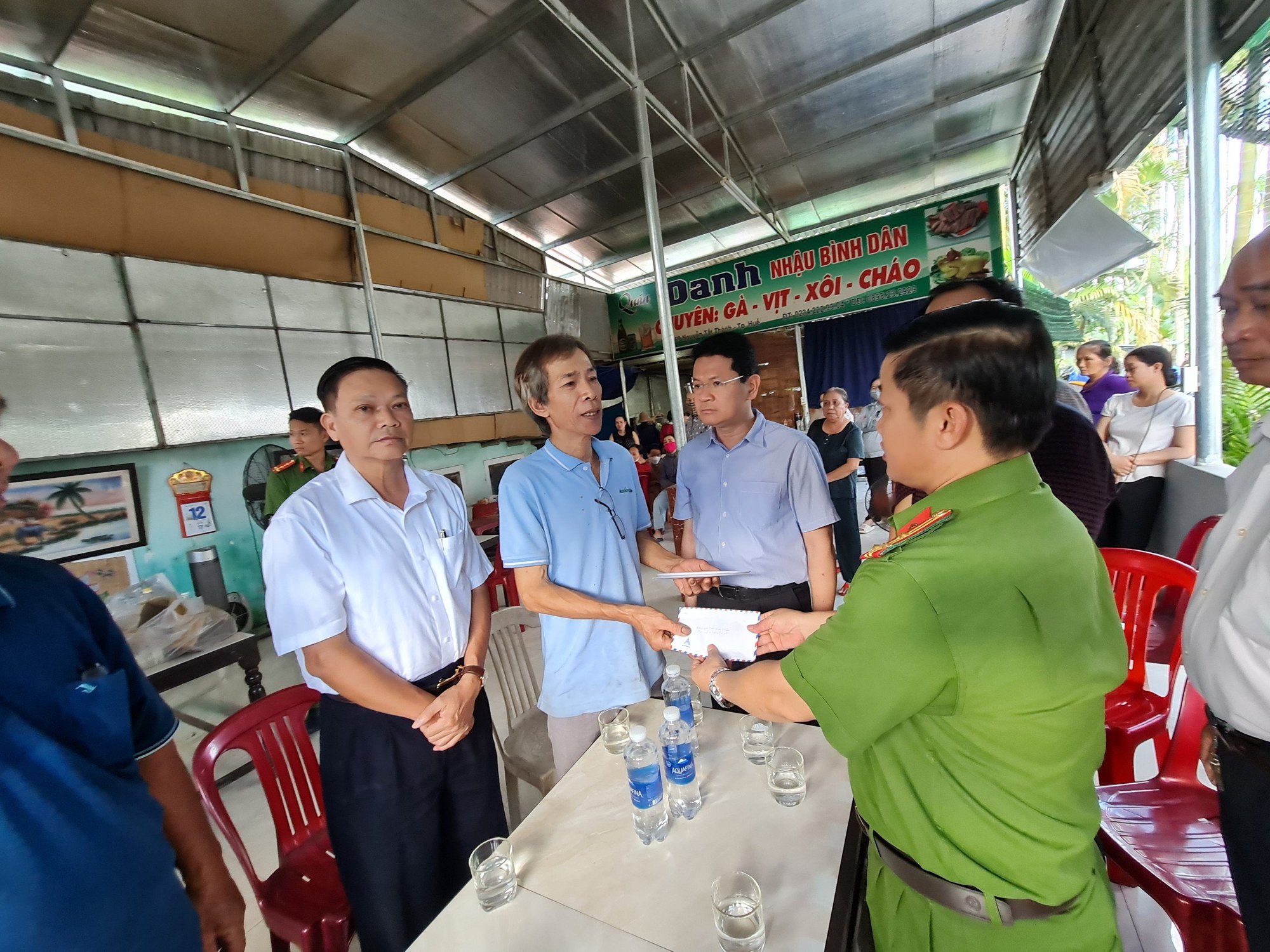 Nước mắt người ở lại sau vụ TNGT khiến 4 mẹ con ở Huế tử vong - Ảnh 3.