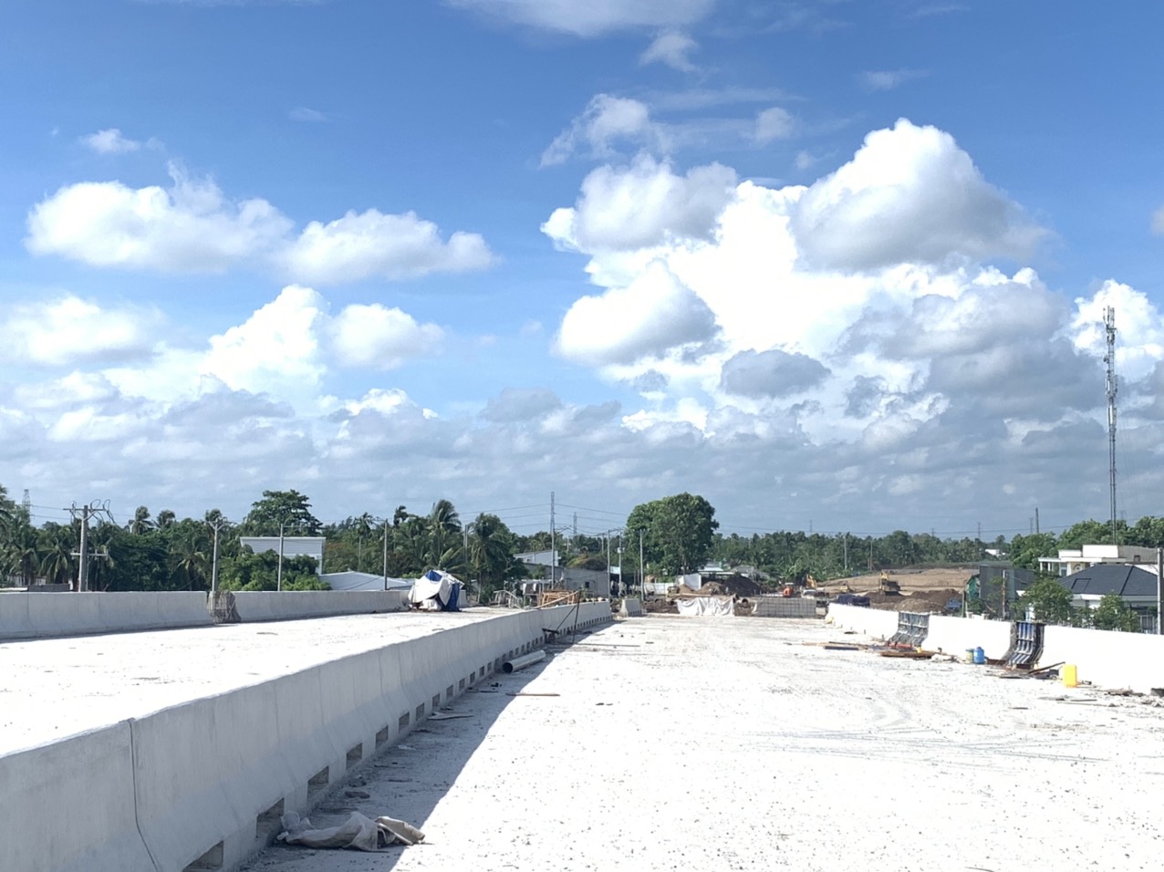 Một nhà thầu cam kết hoàn thành đúng tiến độ 4 dự án cao tốc Bắc - Nam - Ảnh 21. Một nhà thầu cam kết hoàn thành đúng tiến độ 4 dự án cao tốc Bắc - Nam - Ảnh 21.