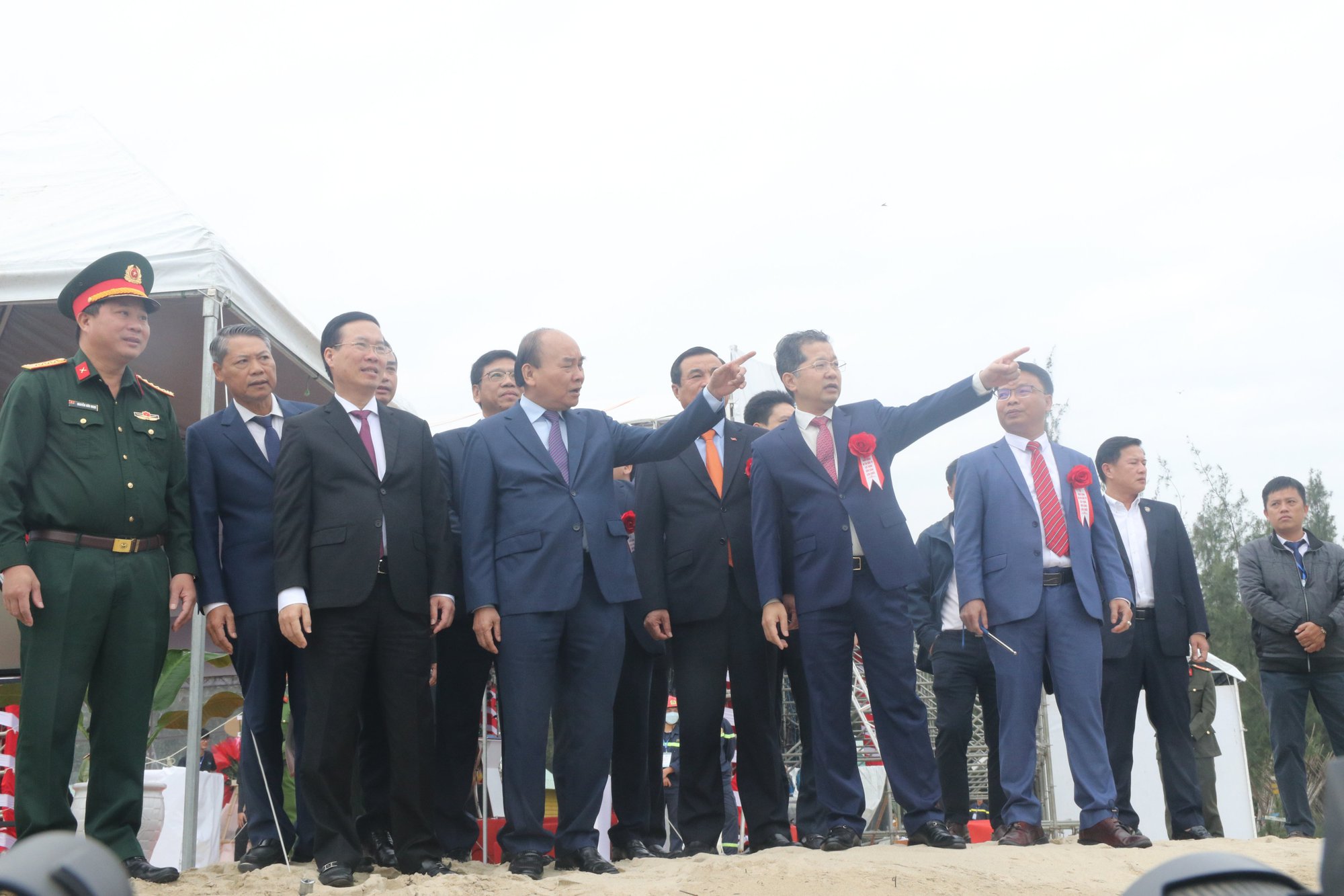 Chủ tịch nước Nguyễn Xuân Phúc: Cảng Liên Chiểu sẽ là điểm sáng tạo bứt phá" - Ảnh 4.