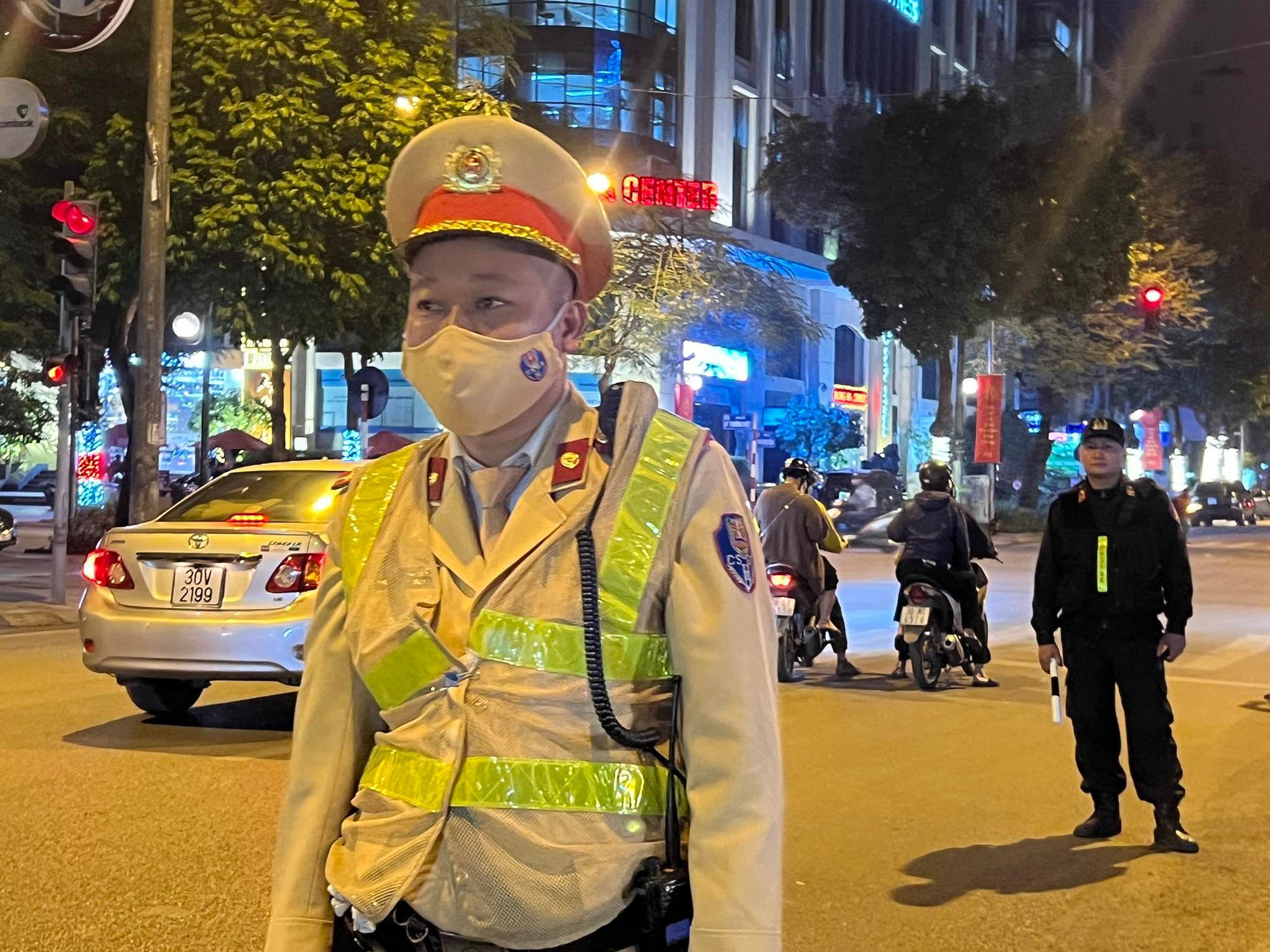  8 nhiệm vụ trọng tâm đảm bảo ATGT trong dịp cuối năm và Lễ hội mùa xuân - Ảnh 4.