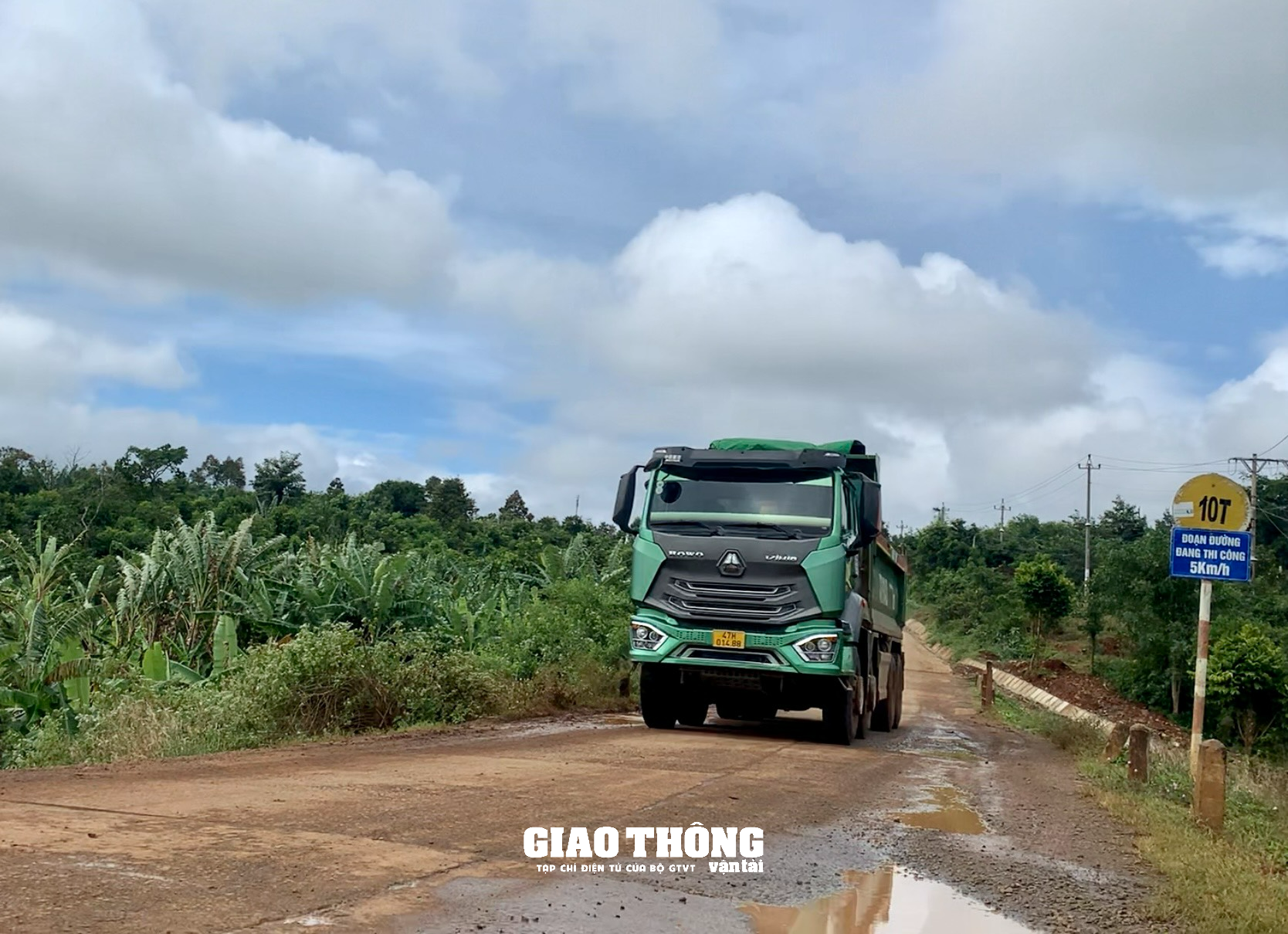 Xe ben chở đá "bức tử" cầu đường có giới hạn tải trọng 10 tấn ở Đắk Lắk - Ảnh 8.