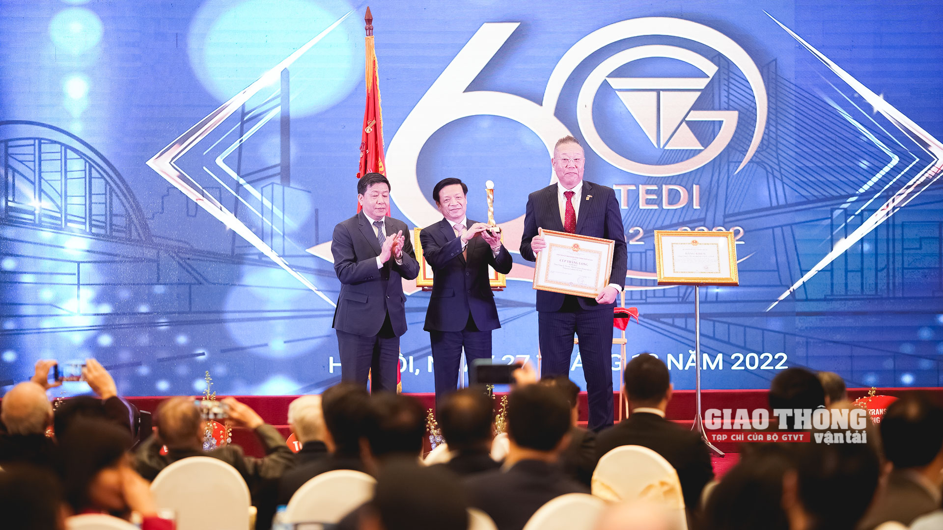 TEDI đón nhận Huân chương Lao động hạng Ba - Ảnh 7. TEDI đón nhận Huân chương Lao động hạng Ba - Ảnh 7.