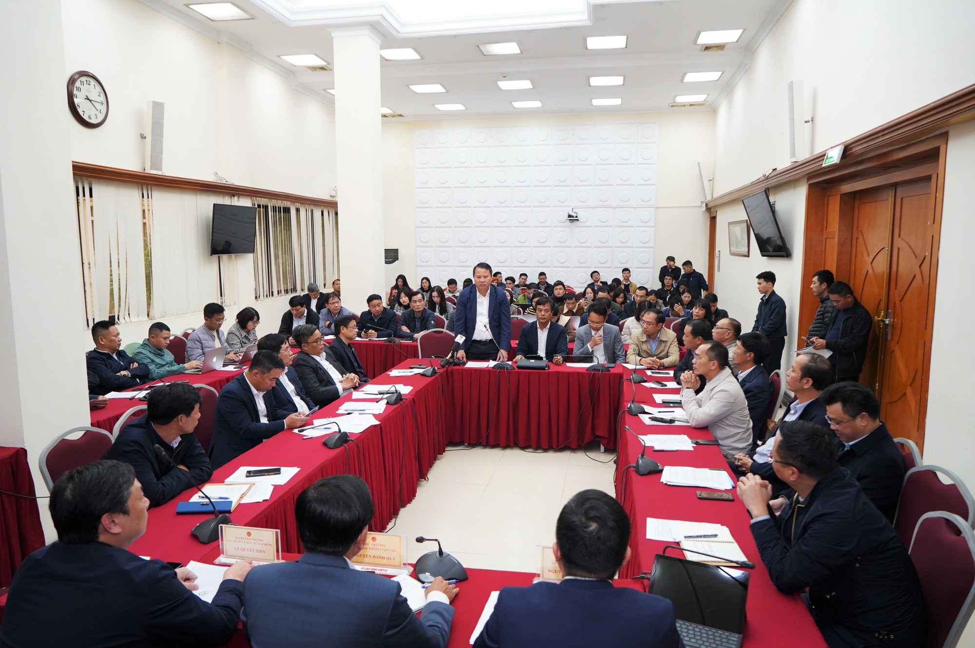 Hoàn toàn đáp ứng nguồn vật liệu đắp nền cao tốc Bắc - Nam giai đoạn 2 - Ảnh 3. Hoàn toàn đáp ứng nguồn vật liệu đắp nền cao tốc Bắc - Nam giai đoạn 2 - Ảnh 3.