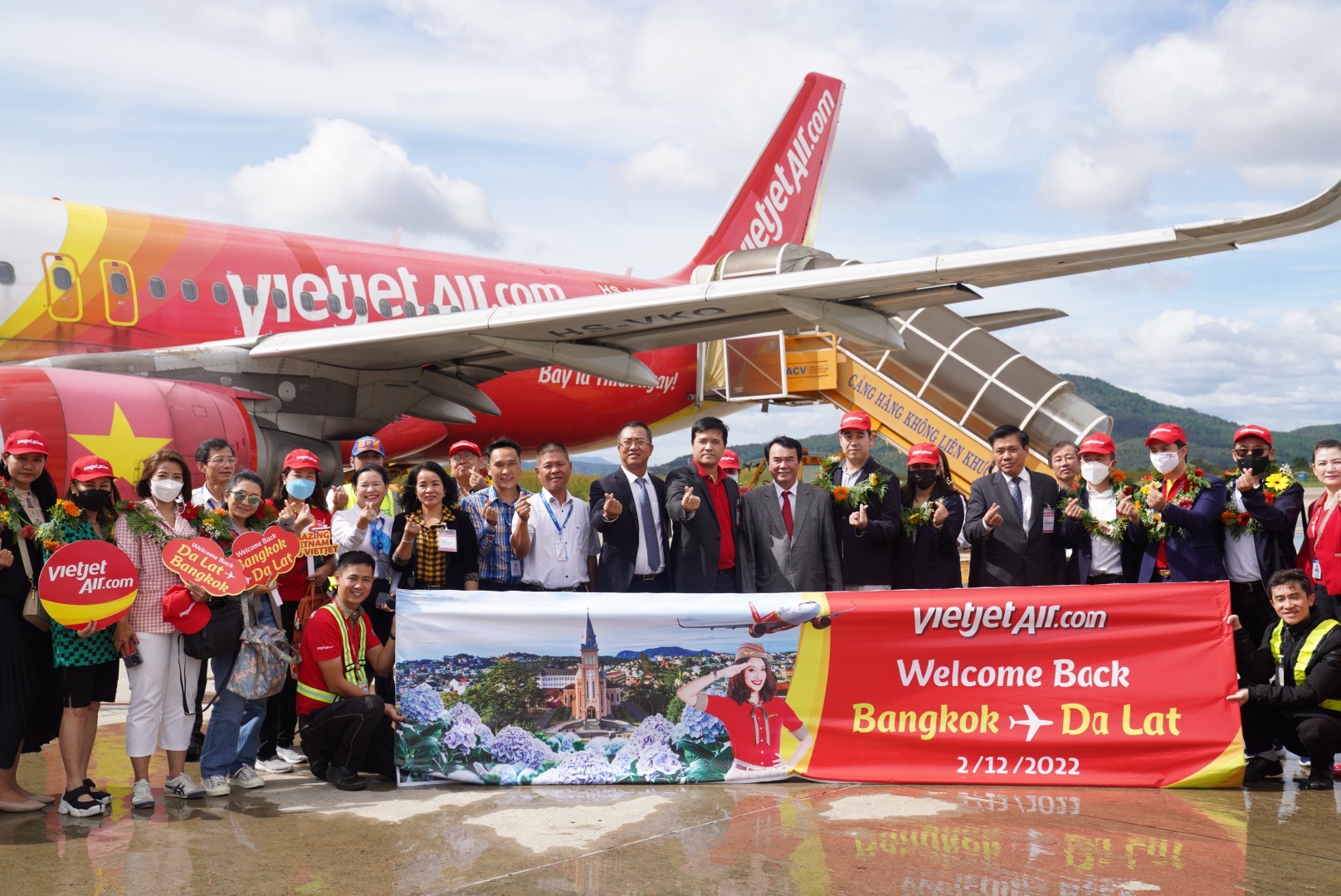 Vietjet khôi phục đường bay thẳng duy nhất giữa Đà Lạt và Băng Cốc, giá vé siêu hấp dẫn
- Ảnh 1. Vietjet khôi phục đường bay thẳng duy nhất giữa Đà Lạt và Băng Cốc, giá vé siêu hấp dẫn
- Ảnh 1.