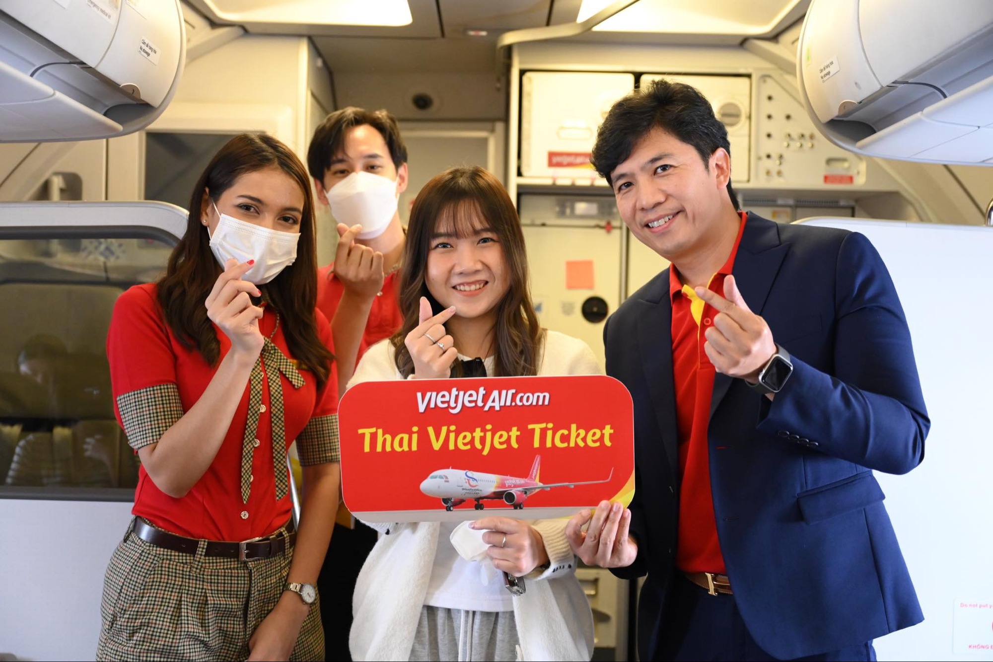 Vietjet khôi phục đường bay thẳng duy nhất giữa Đà Lạt và Băng Cốc, giá vé siêu hấp dẫn
- Ảnh 5. Vietjet khôi phục đường bay thẳng duy nhất giữa Đà Lạt và Băng Cốc, giá vé siêu hấp dẫn
- Ảnh 5.