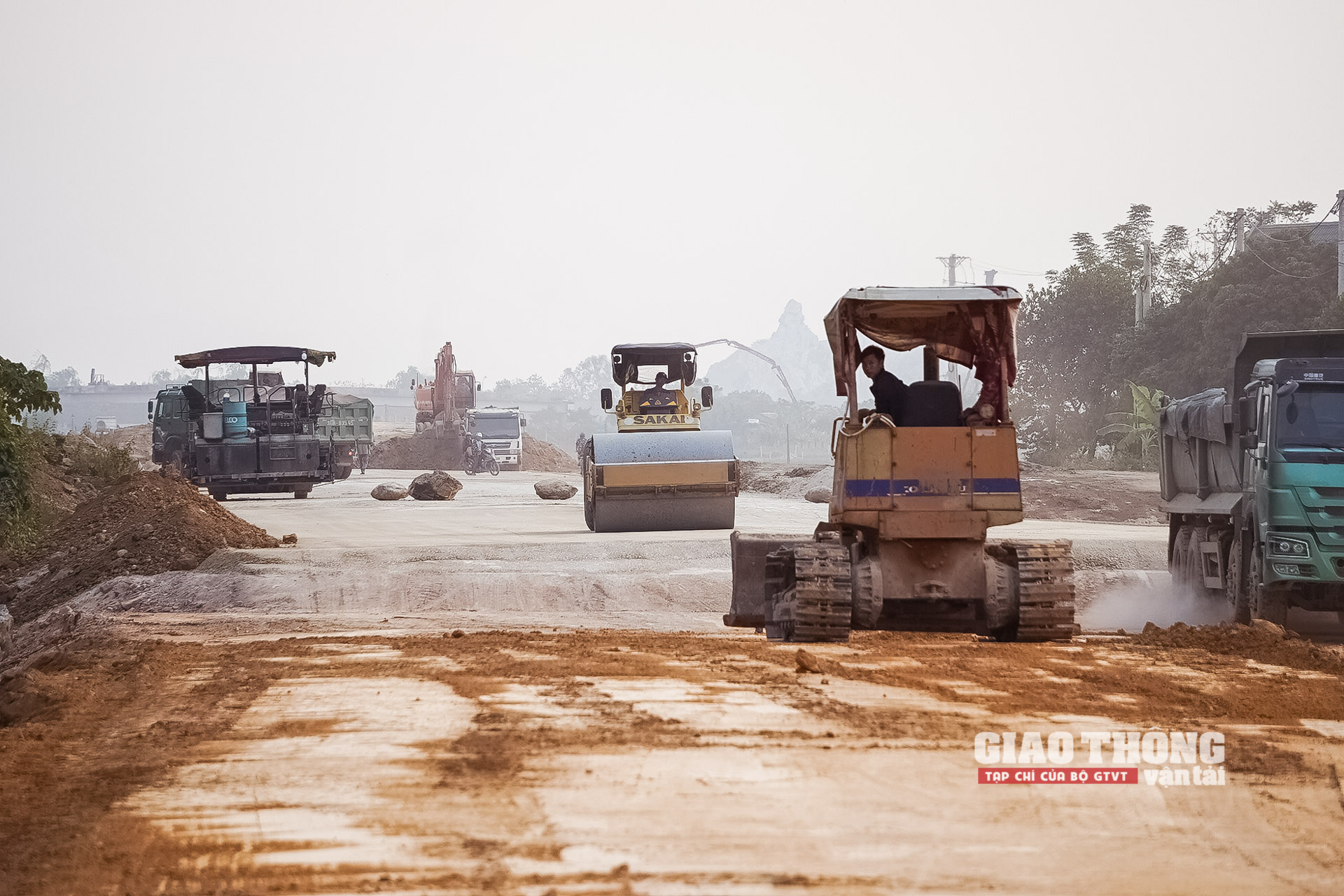 Xem xét điều chuyển khối lượng nhà thầu phụ Tập đoàn Miền Trung ở cao tốc Mai Sơn - QL45 - Ảnh 1. Xem xét điều chuyển khối lượng nhà thầu phụ Tập đoàn Miền Trung ở cao tốc Mai Sơn - QL45 - Ảnh 1.