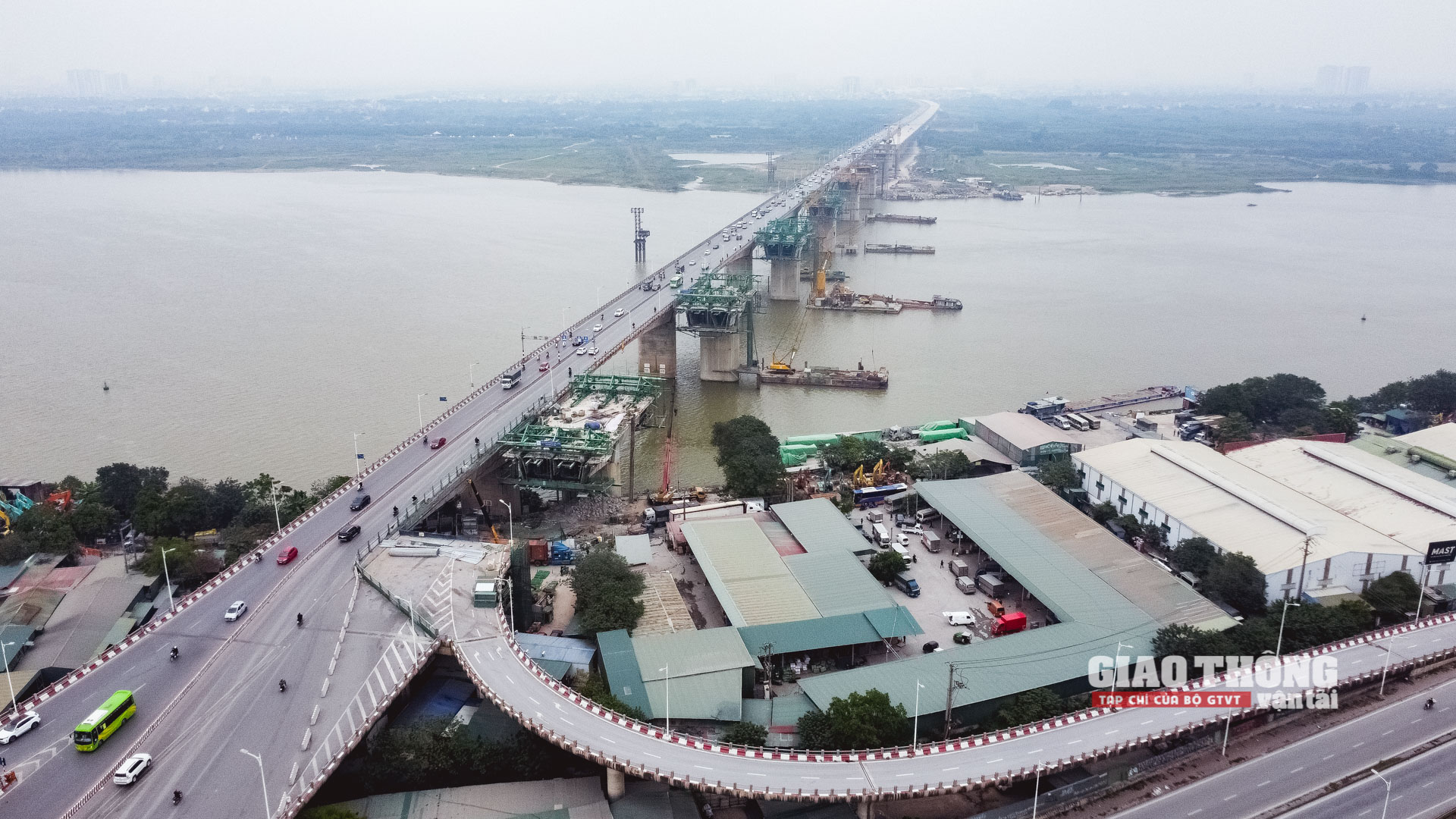 Ảnh: Xem hai nhà thầu lớn làm đường trên cao đẹp nhất Hà Nội - Ảnh 22. Ảnh: Xem hai nhà thầu lớn làm đường trên cao đẹp nhất Hà Nội - Ảnh 22.