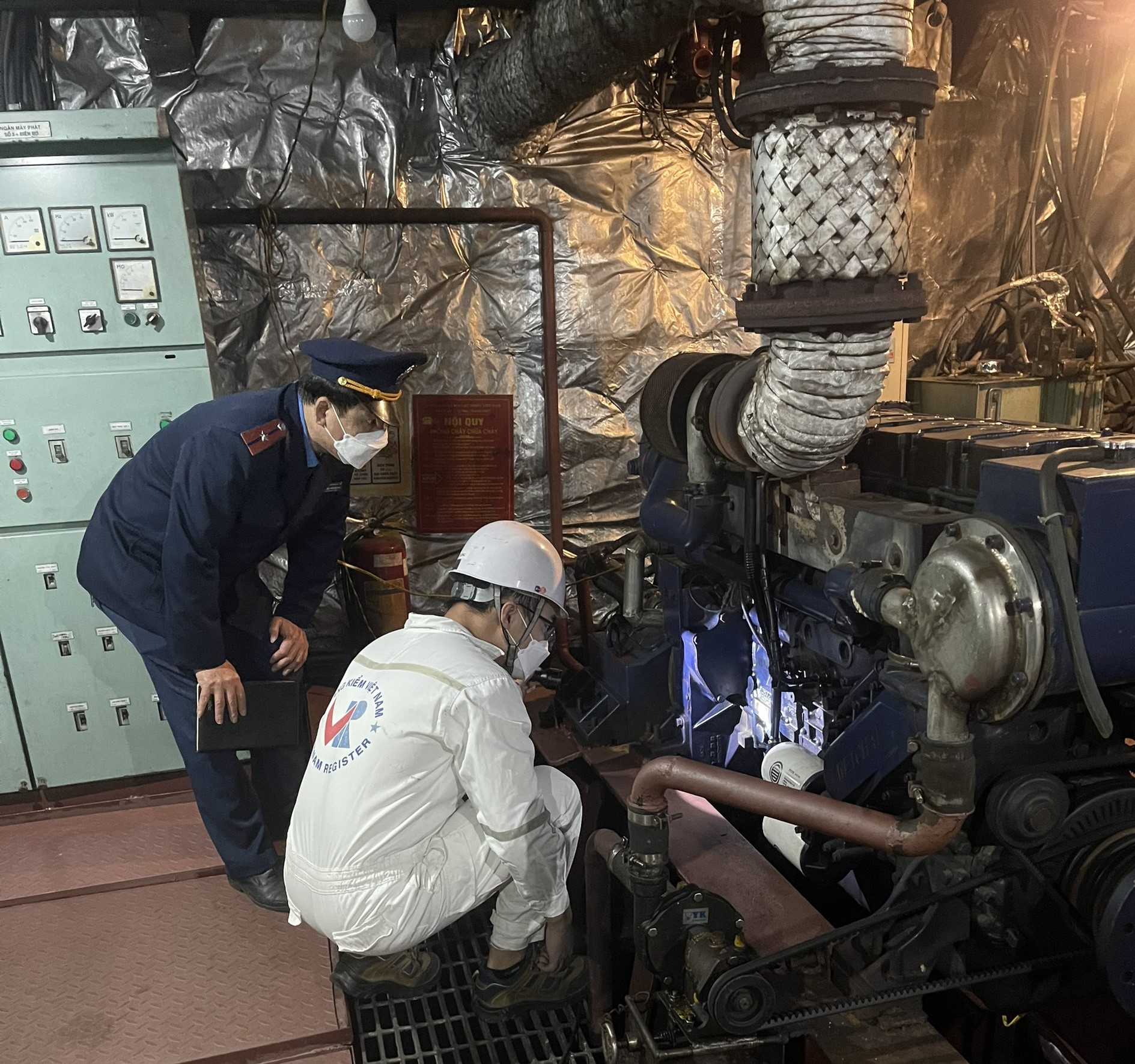 Tăng kiểm tra đột xuất các trung tâm đăng kiểm dịp trước Tết - Ảnh 3.