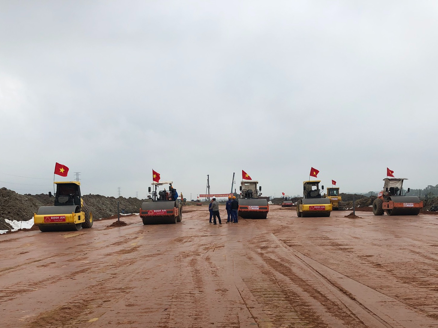 Bộ trưởng Nguyễn Văn Thể yêu cầu "trảm" nhà thầu yếu cao tốc Bắc-Nam - Ảnh 3.