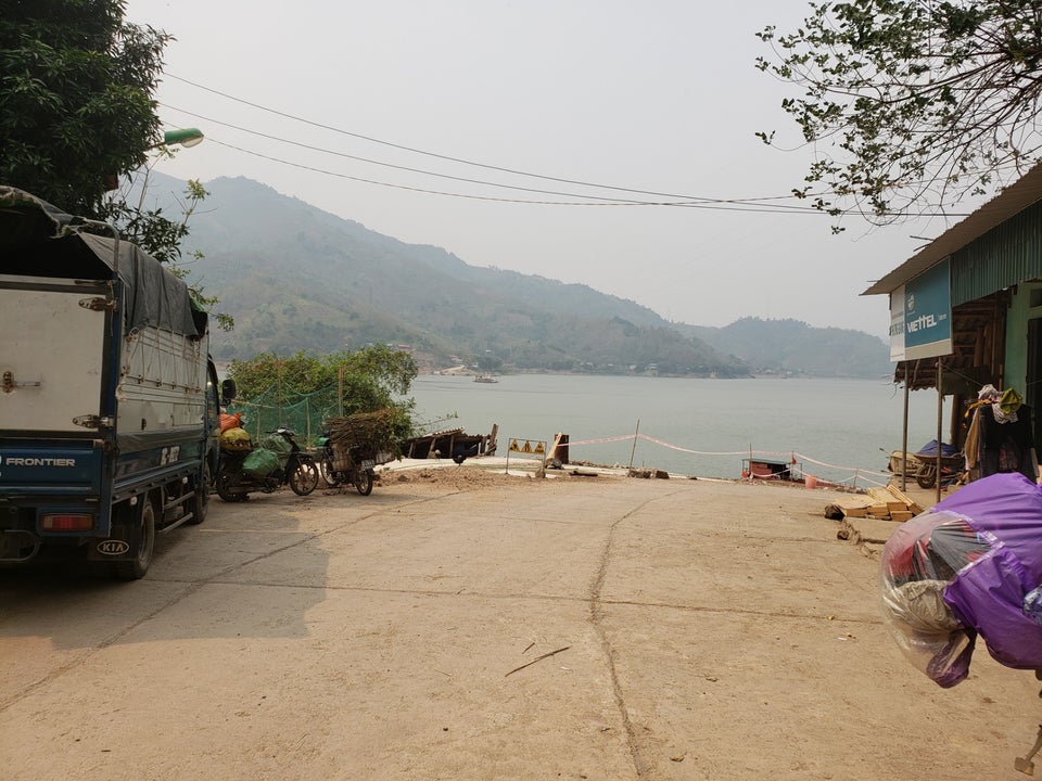 Người dân Sơn La mong ước có cầu vượt sông Đà kết nối Mộc Châu - Ảnh 1.