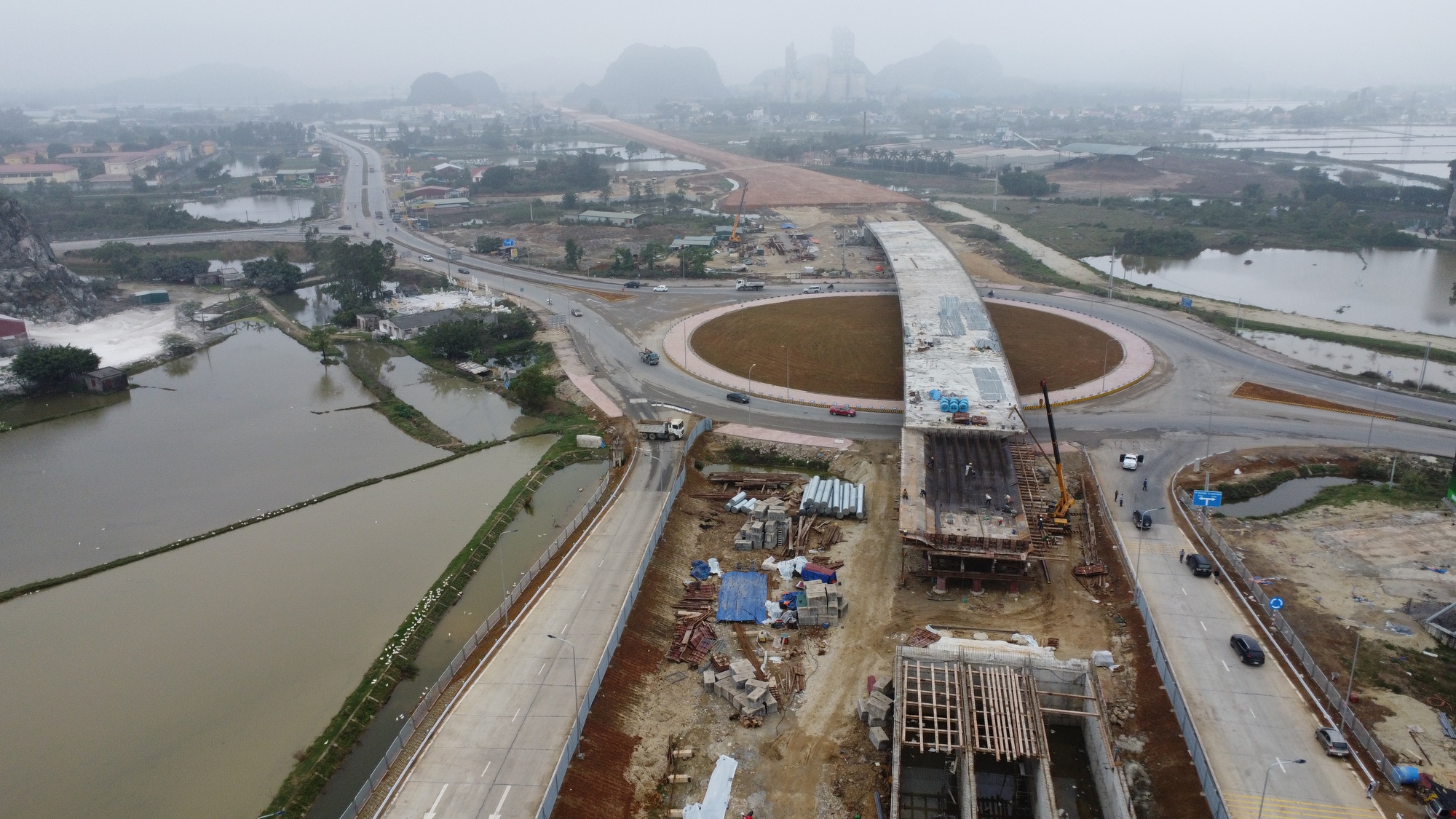 Chỉ định thầu cao tốc Bắc - Nam: Rộng cửa cho nhà thầu tham gia - Ảnh 4.