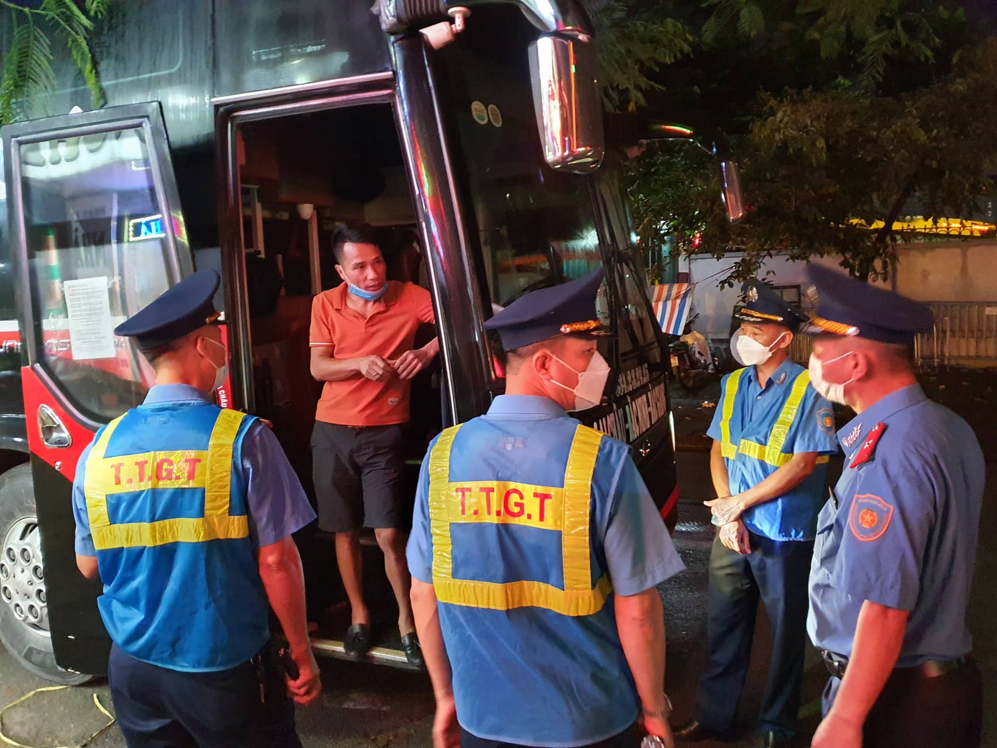 Uỷ ban ATGT Quốc gia thông tin đường dây nóng dịp nghỉ lễ 2/9 - Ảnh 2.