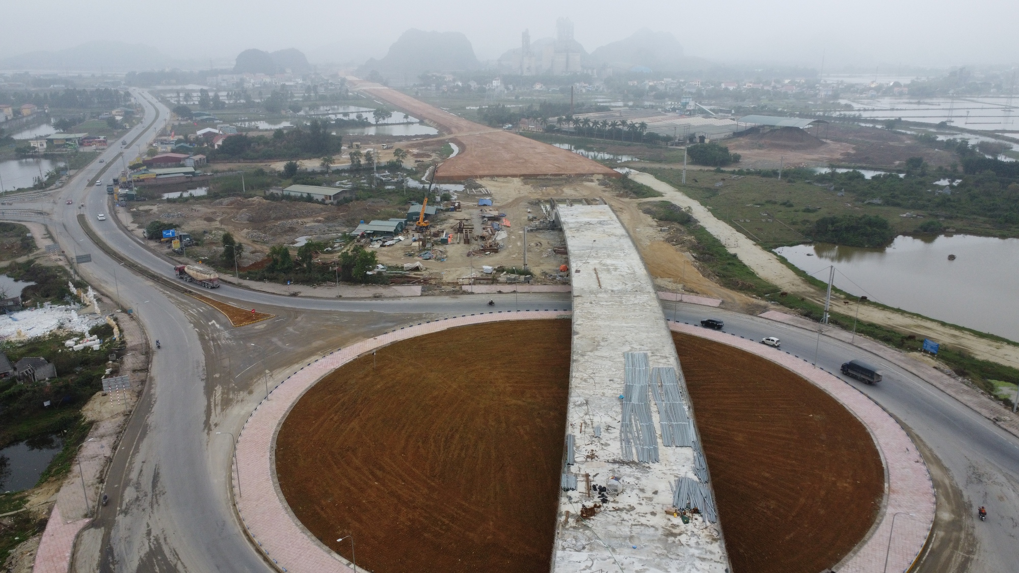 Nhiều PMU giao thông chậm báo cáo biến động giá vật liệu cao tốc Bắc - Nam - Ảnh 1.