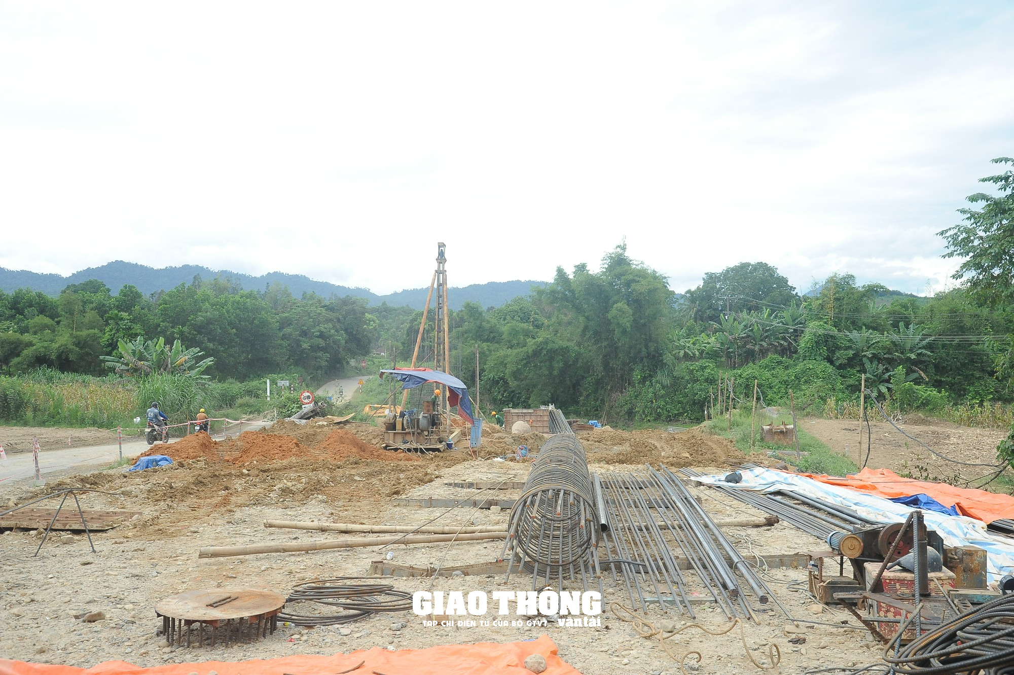Rốt ráo GPMB, đẩy nhanh tiến độ thi công 2 công trình cầu trên QL40B ở Quảng Nam - Ảnh 5.