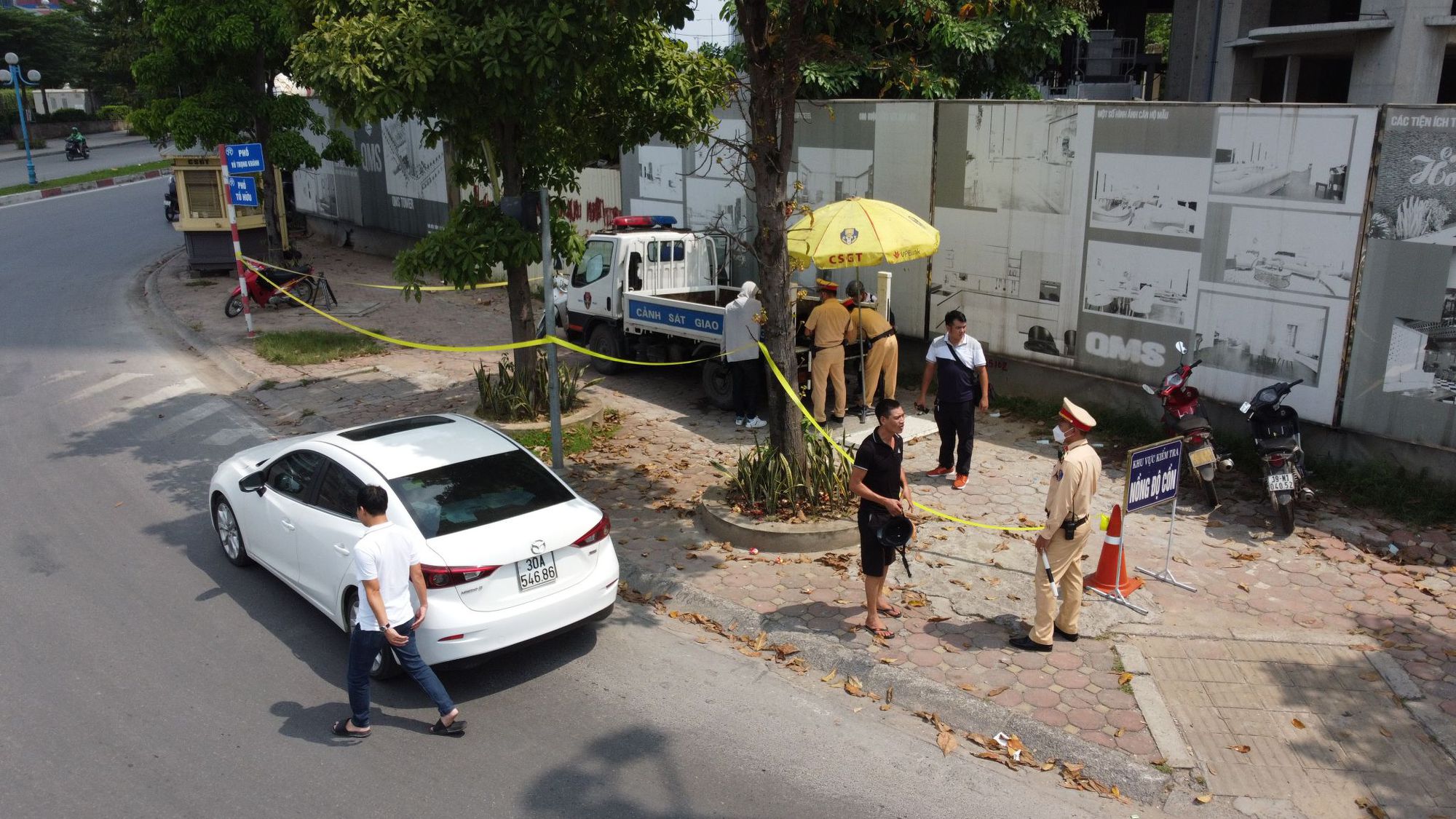 Hà Nội: CSGT thông báo vi phạm nồng độ cồn "khủng" lái xe tuyên bố bỏ xe máy - Ảnh 2. Hà Nội: CSGT thông báo vi phạm nồng độ cồn "khủng" lái xe tuyên bố bỏ xe máy - Ảnh 2.