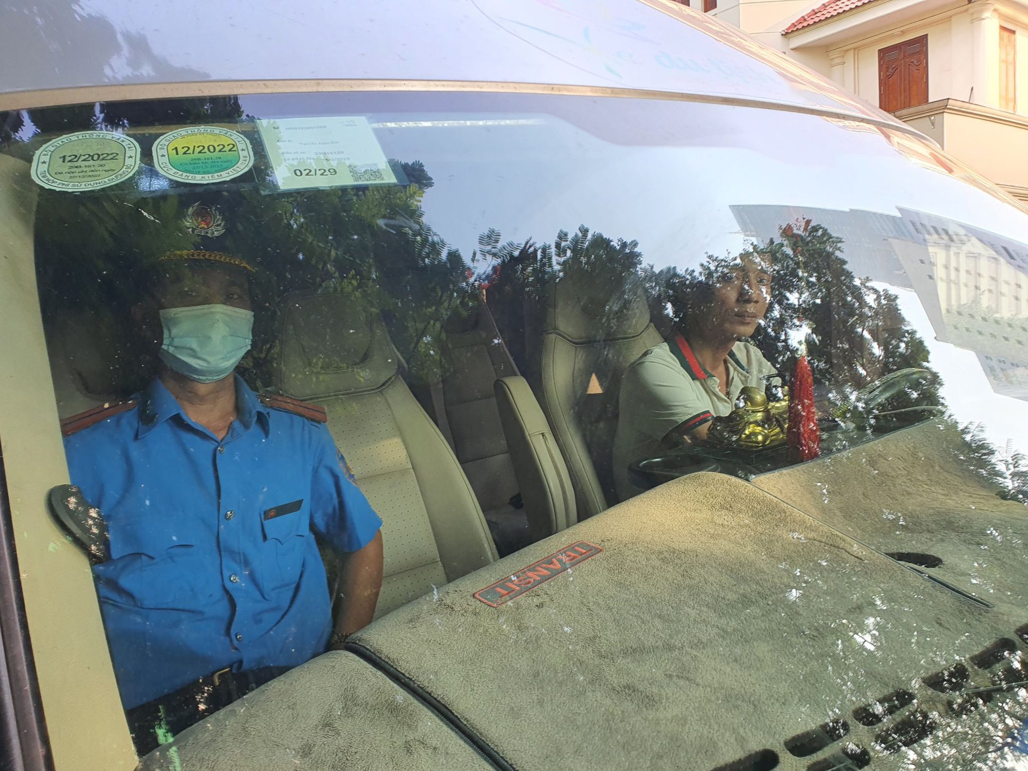 Hà Nội: Giật mình phát hiện lái xe chở học sinh trường Lô mô nô xốp không GPLX - Ảnh 3.