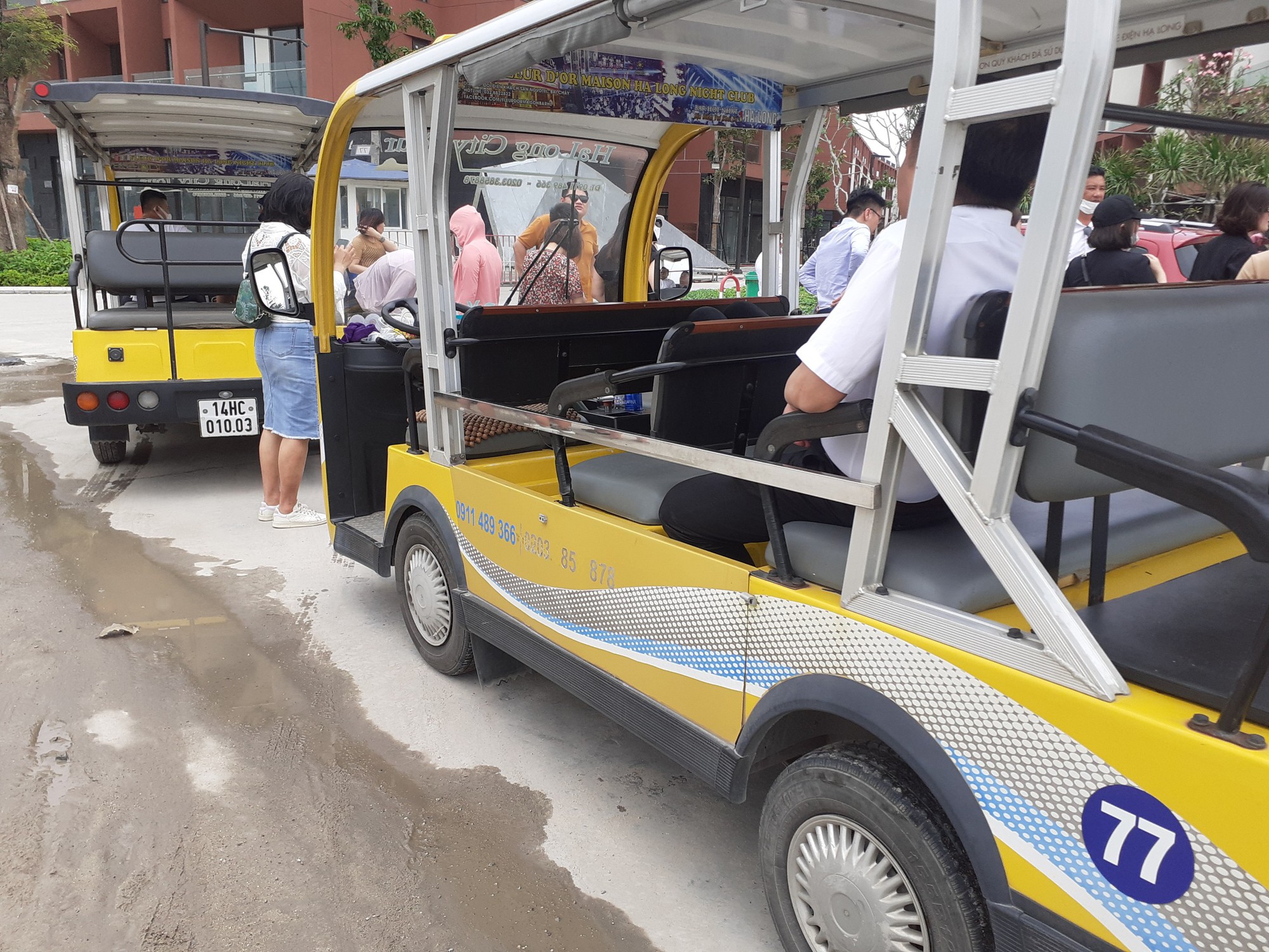  Làm gì để xe điện chở khách an toàn, văn minh hơn? - Ảnh 2.