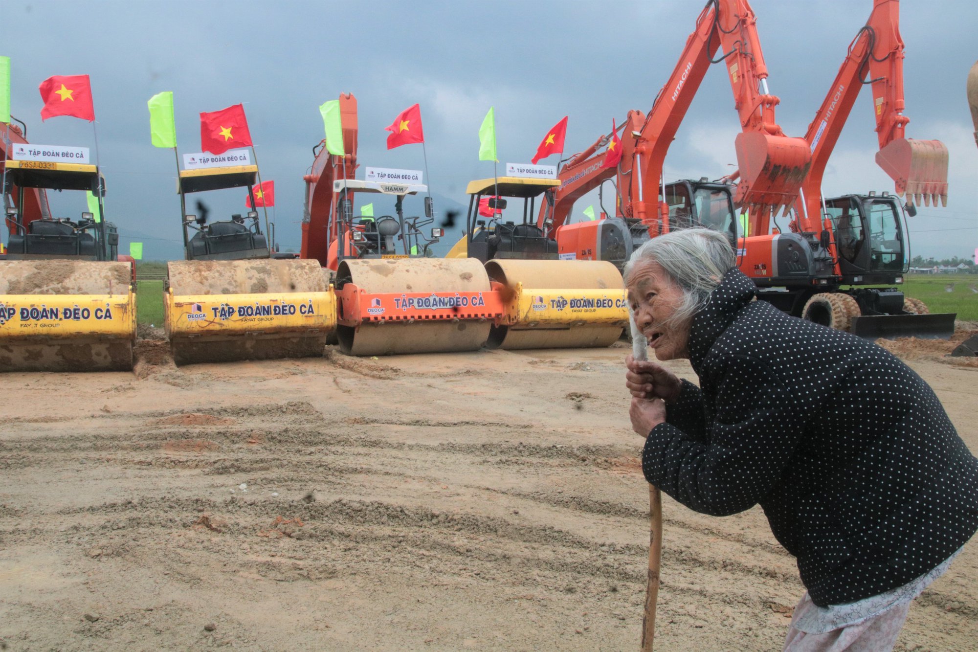 Trực tiếp: Lễ khởi công 12 dự án thành phần cao tốc Bắc - Nam giai đoạn 2021 - 2025 - Ảnh 2.