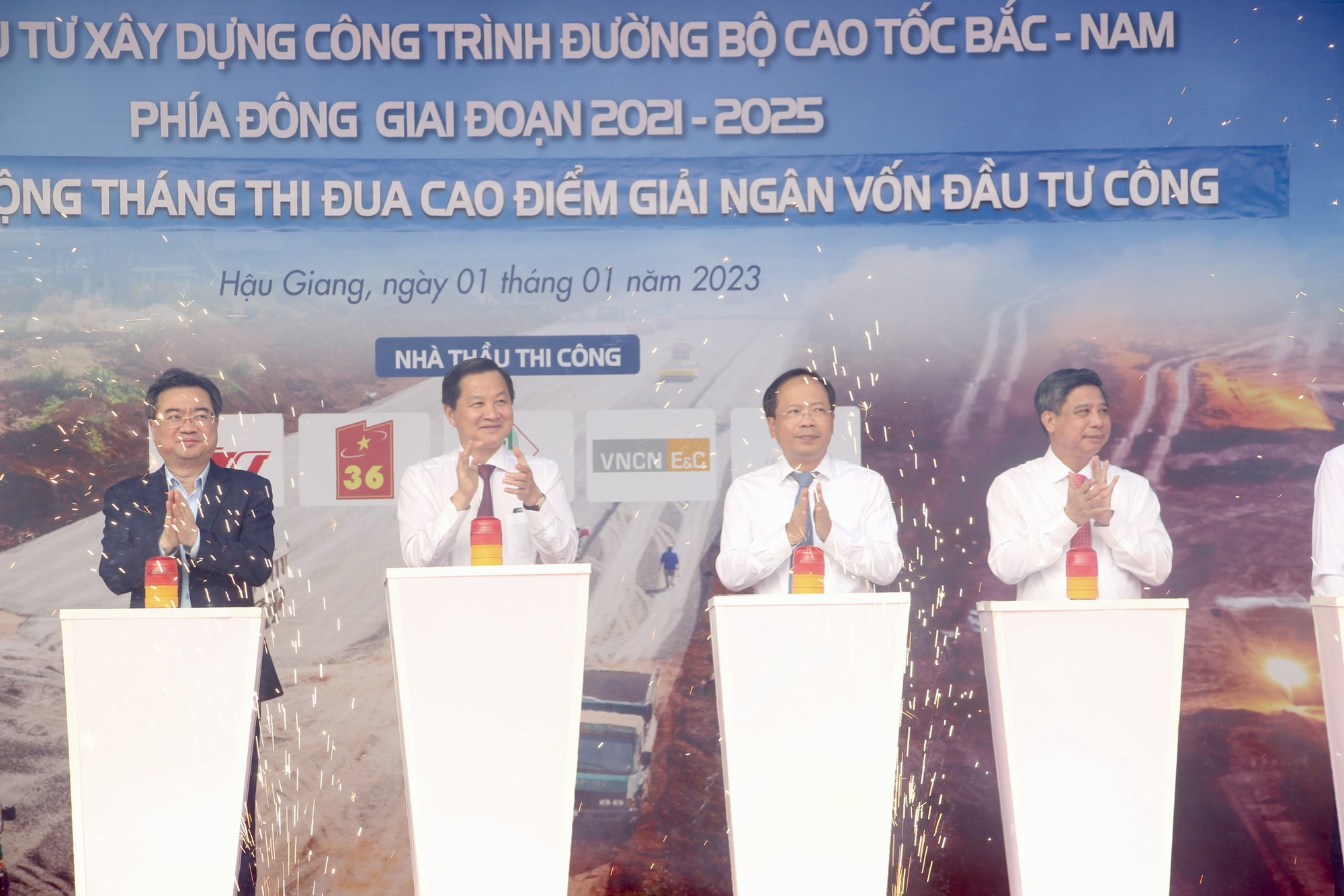 Chính thức khởi công Dự án cao tốc Bắc - Nam giai đoạn 2021-2025 - Ảnh 2.