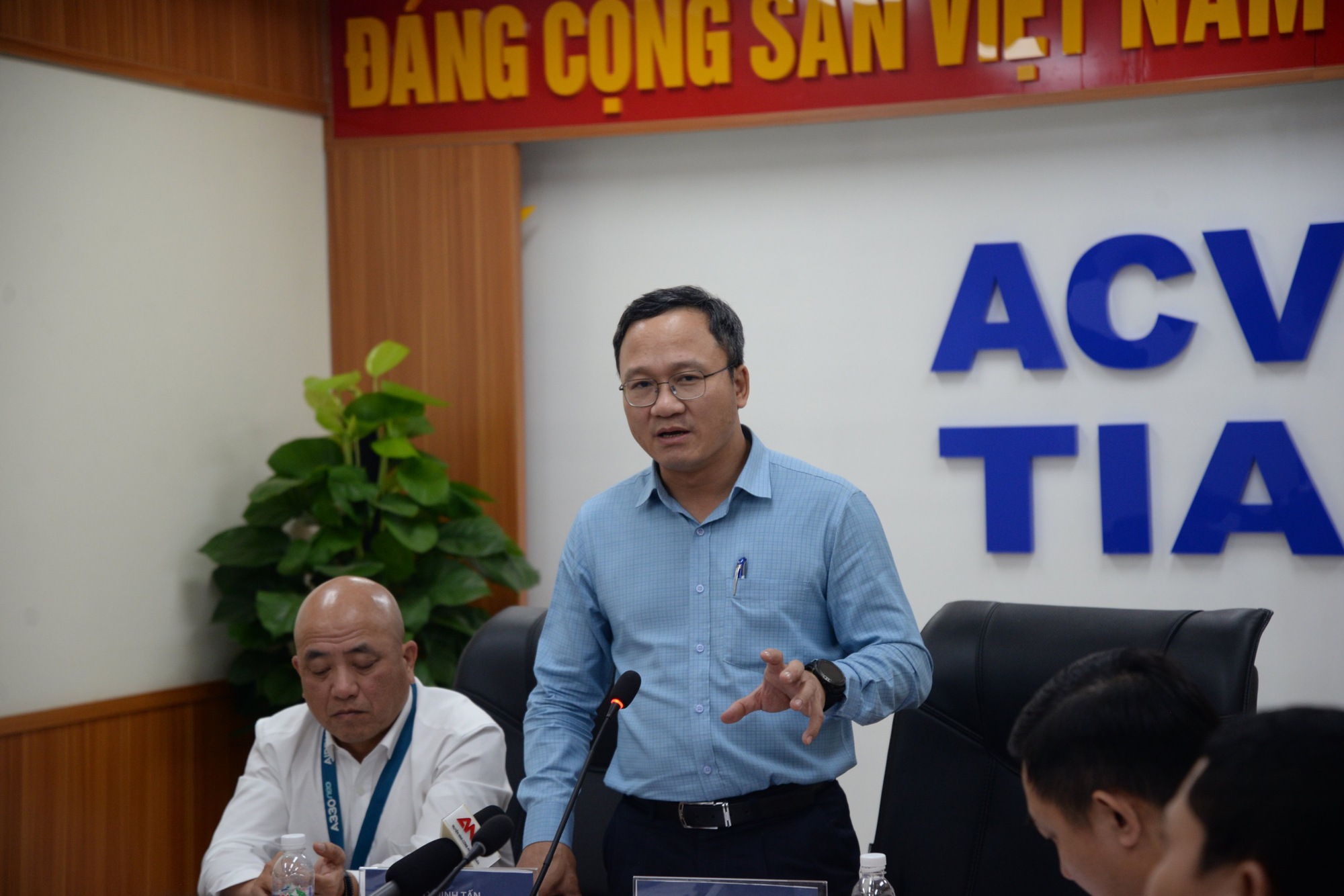 Hiến kế để sân bay Tân Sơn Nhất không "vỡ trận" dịp Tết Nguyên đán - Ảnh 1. Hiến kế để sân bay Tân Sơn Nhất không "vỡ trận" dịp Tết Nguyên đán - Ảnh 1.