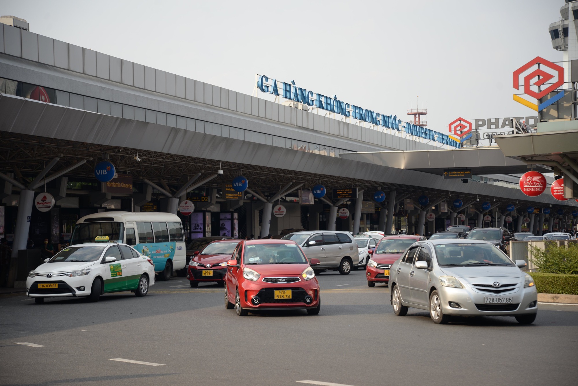 Hiến kế để sân bay Tân Sơn Nhất không "vỡ trận" dịp Tết Nguyên đán - Ảnh 2. Hiến kế để sân bay Tân Sơn Nhất không "vỡ trận" dịp Tết Nguyên đán - Ảnh 2.